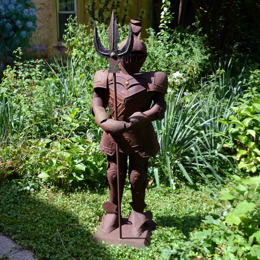 Metal Suit of Armor Statue