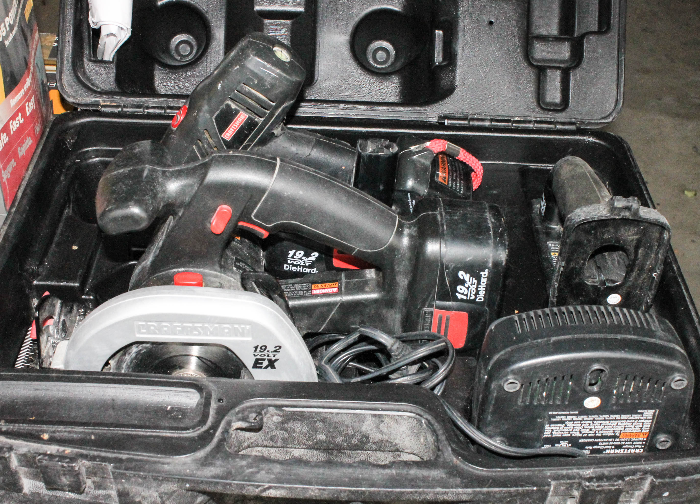 Craftsman 19.2 Volt Cordless Power Tool Set