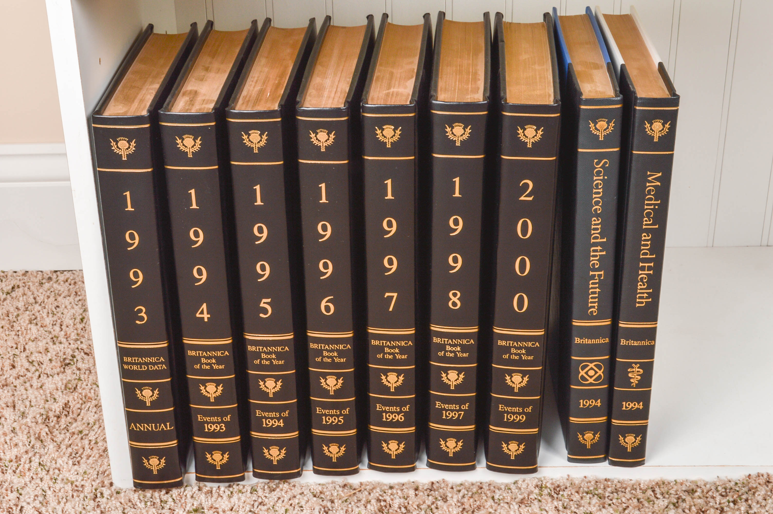 15th Edition Encyclopædia Brittanica and Bookcase