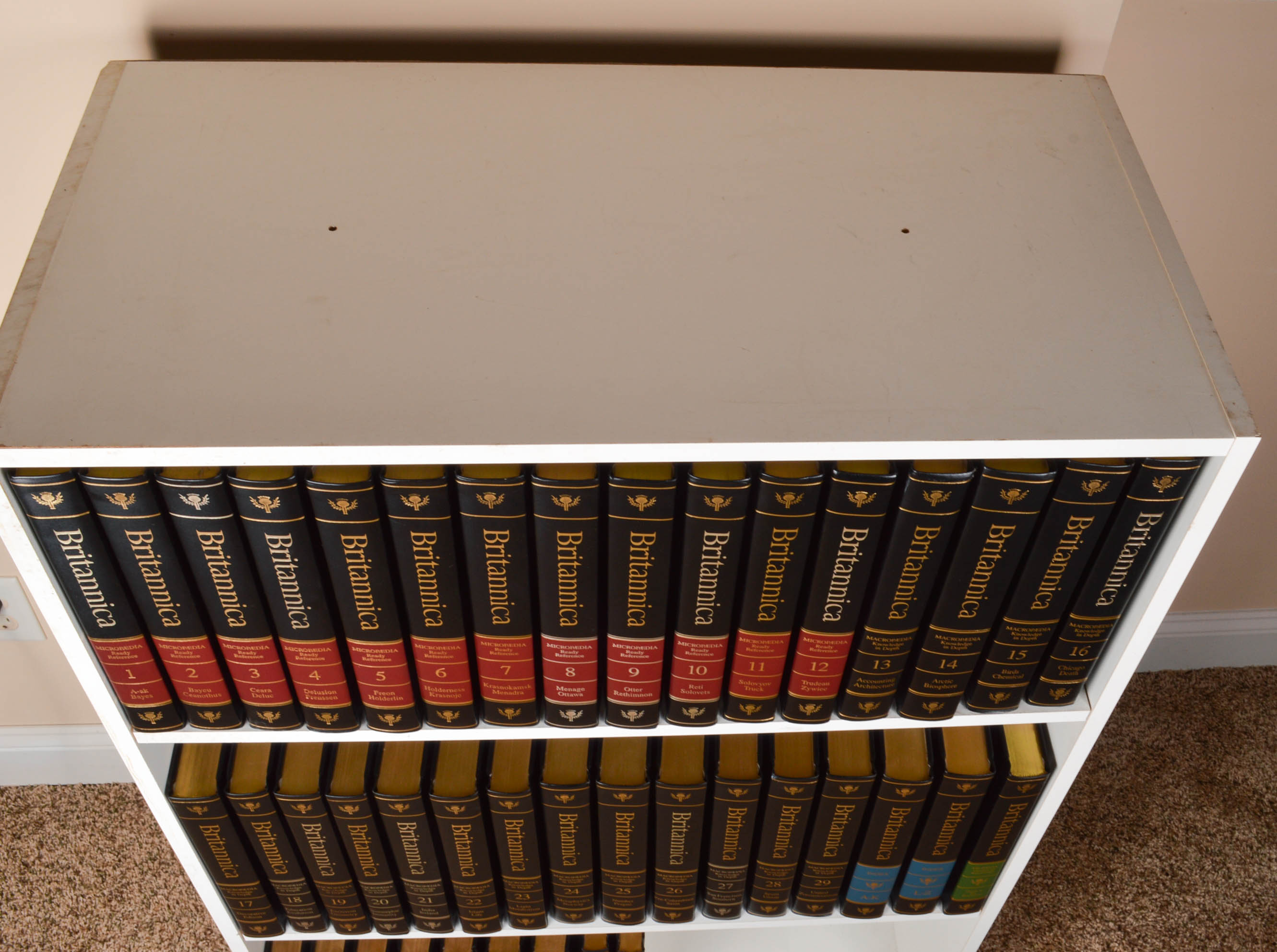 15th Edition Encyclopædia Brittanica and Bookcase