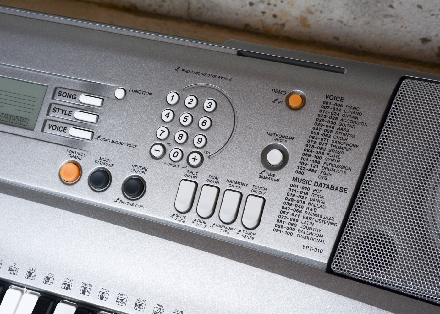 Yamaha Portatone Electronic Keyboard