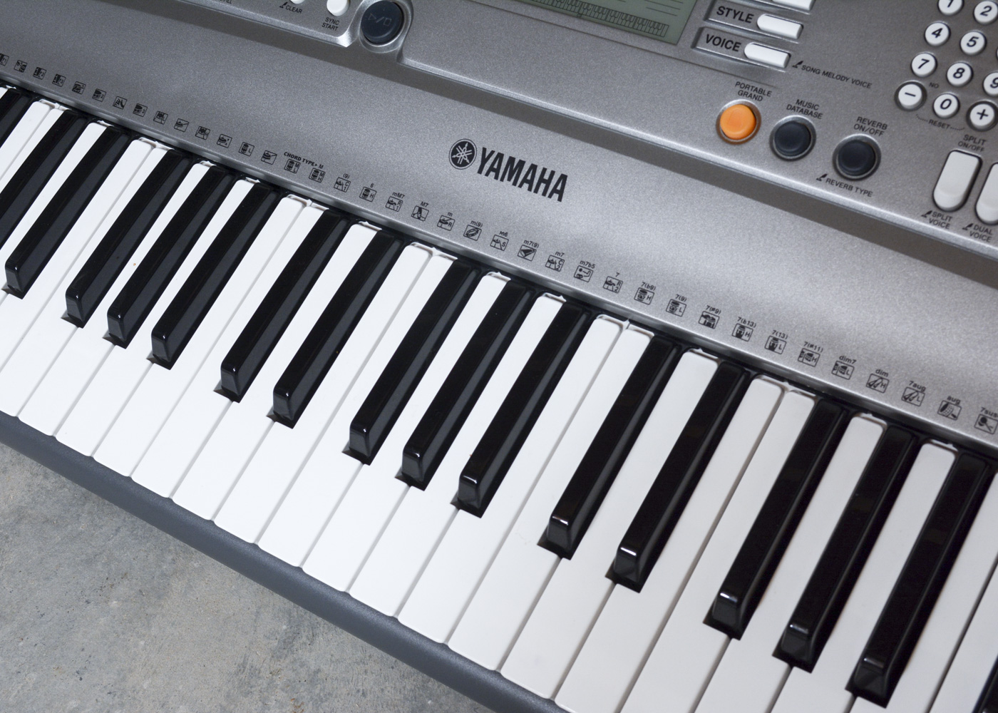 Yamaha Portatone Electronic Keyboard