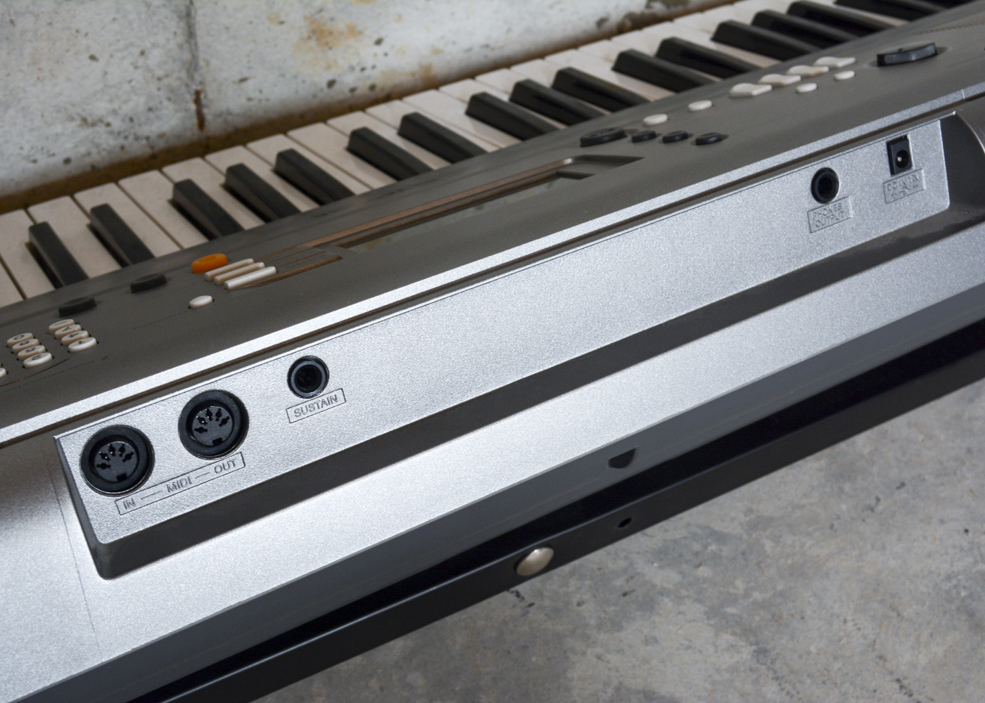 Yamaha Portatone Electronic Keyboard