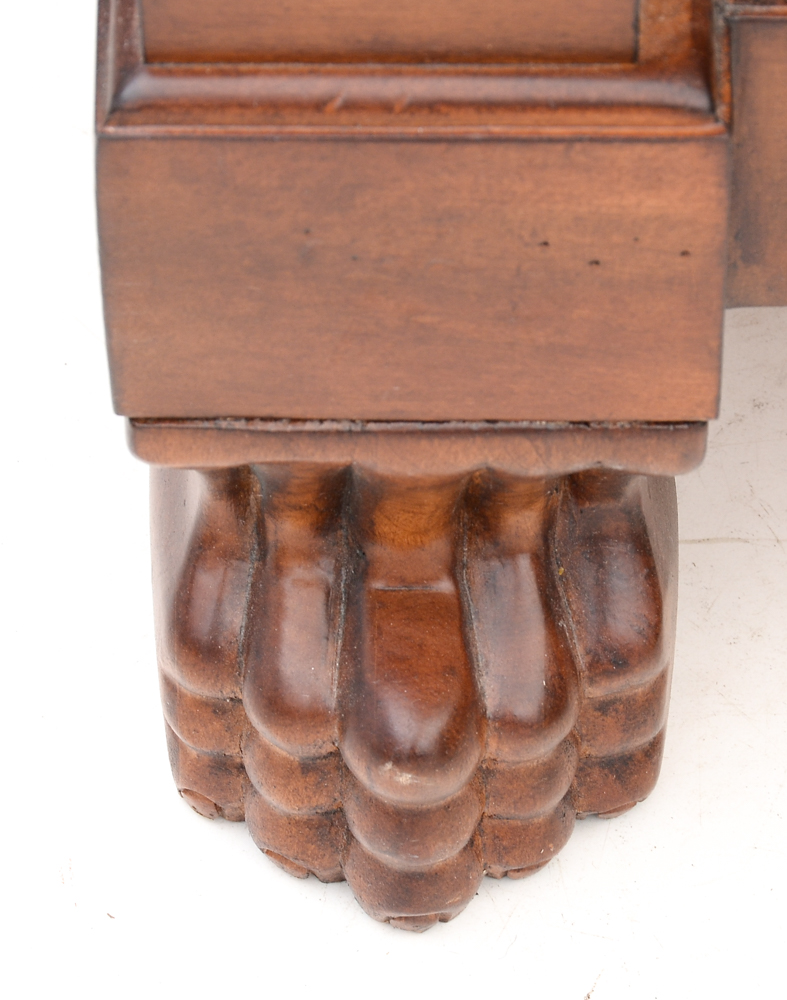 Hekman Chest of Drawers