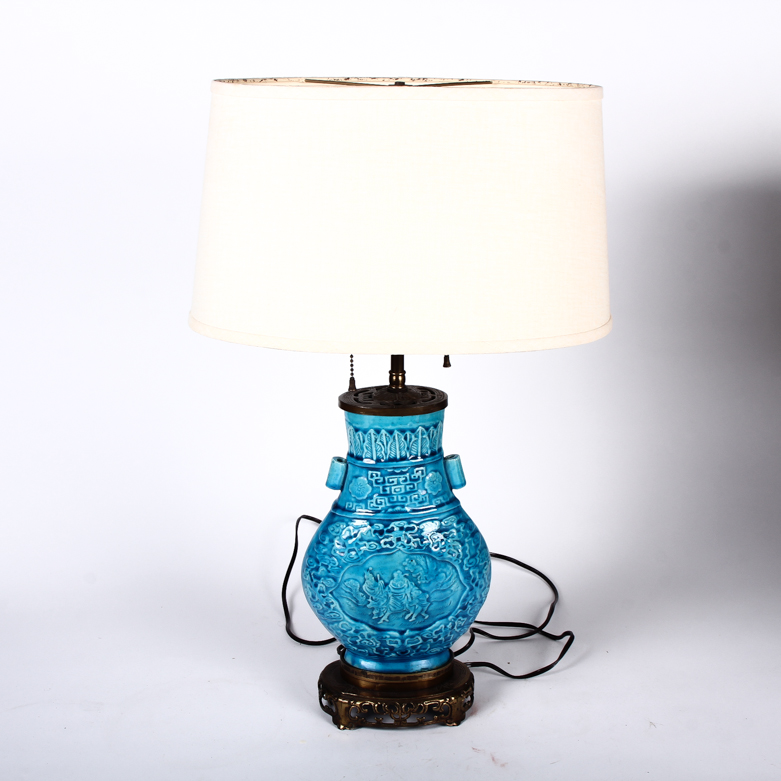Vintage Chinese Ceramic Table Lamp