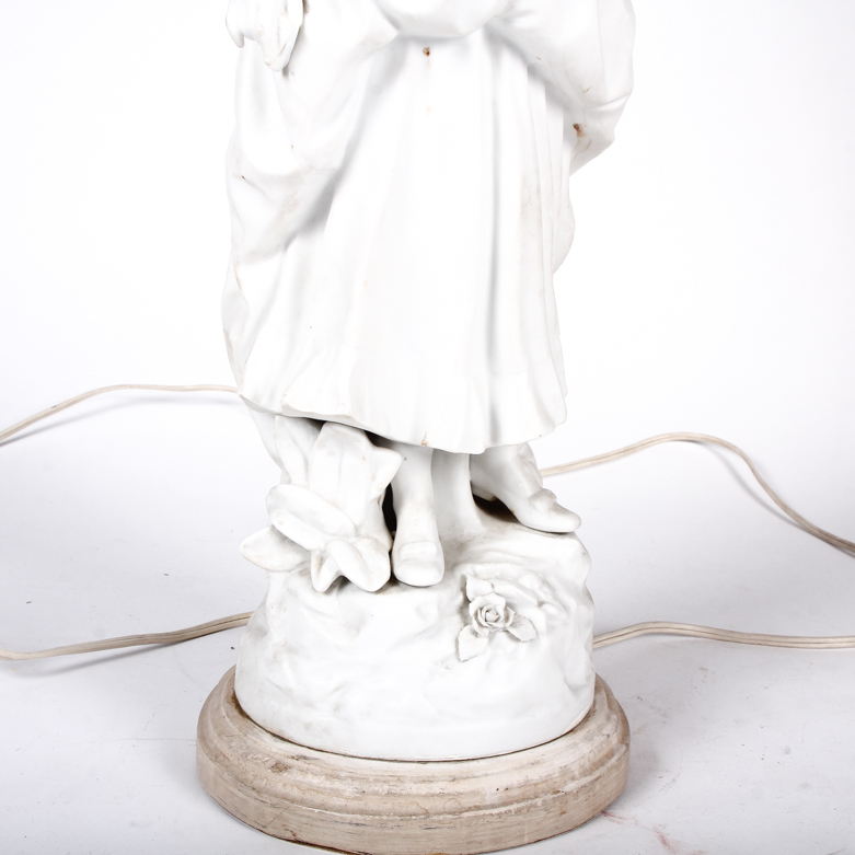 Vintage Colonial Ceramic Figurine Lamps