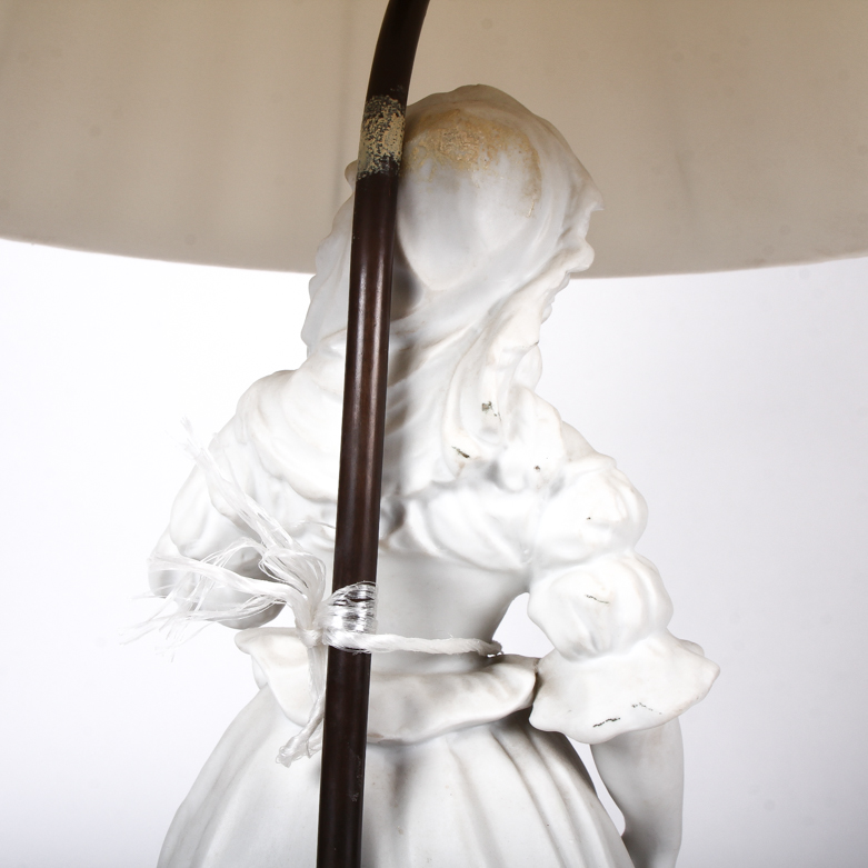Vintage Colonial Ceramic Figurine Lamps