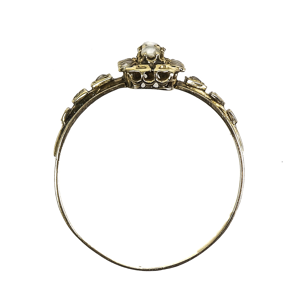 Antique Victorian 18K Yellow Gold and Seed Pearl Ring