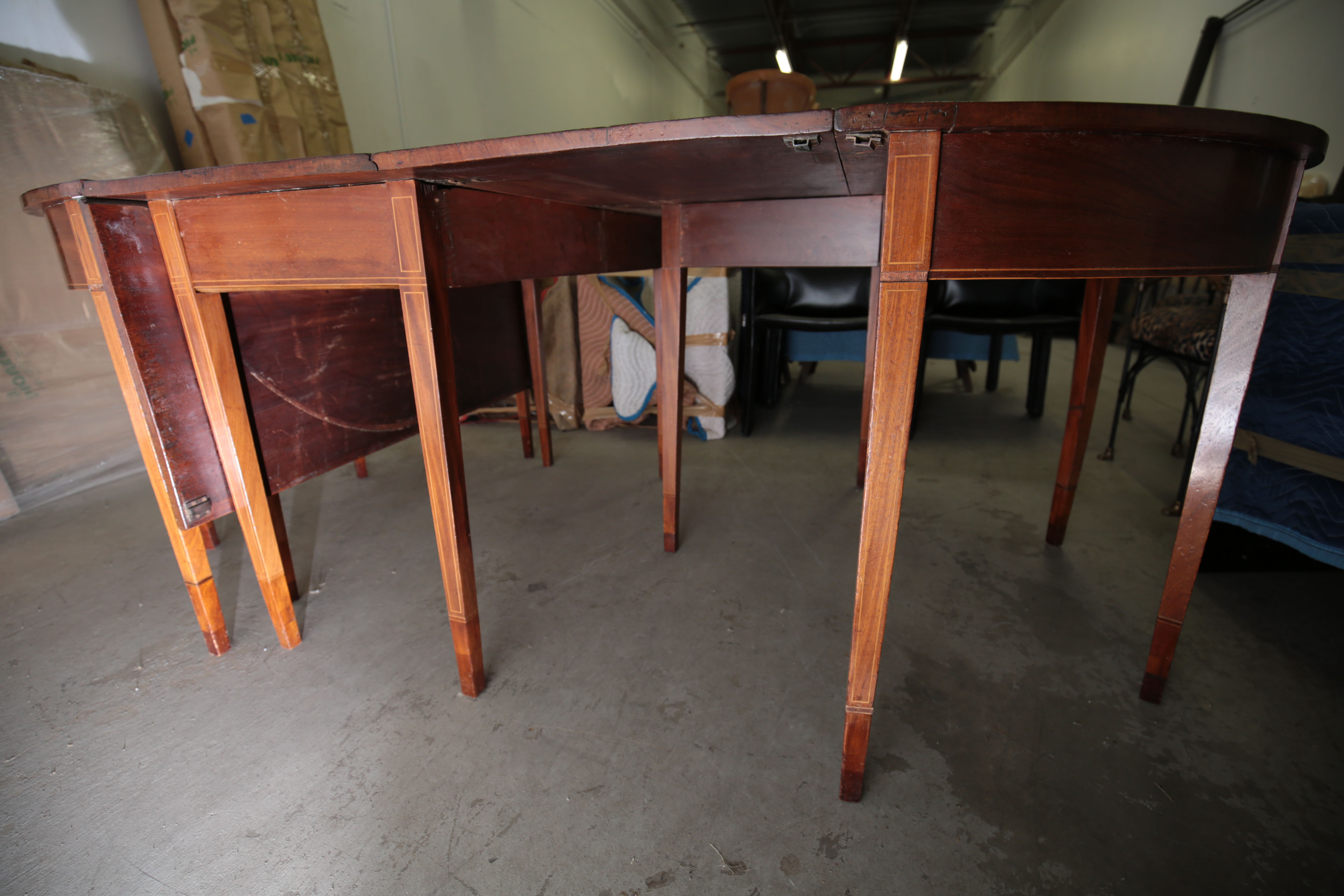 Antique Hepplewhite Three-Part Banquet Table