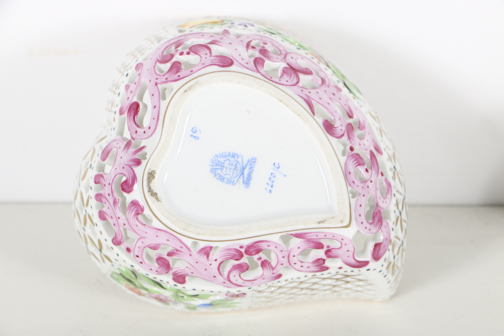 Pair of Herend Pierced "Queen Victoria" Covered Bon Bon Dishes