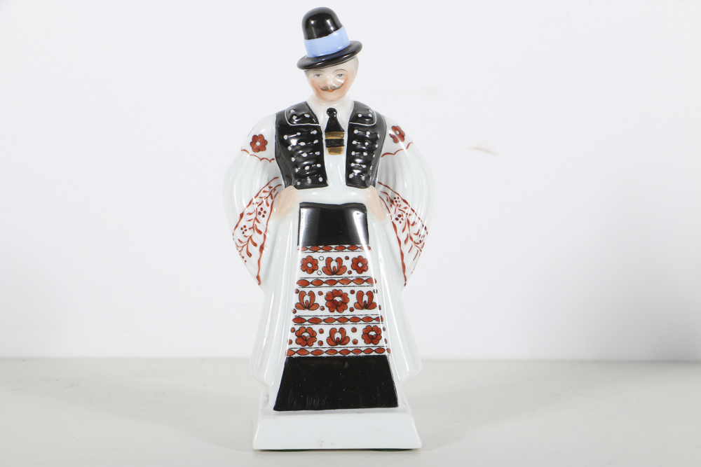 Rare "Herend" Hand Painted Porcelain Bride and Groom Figures