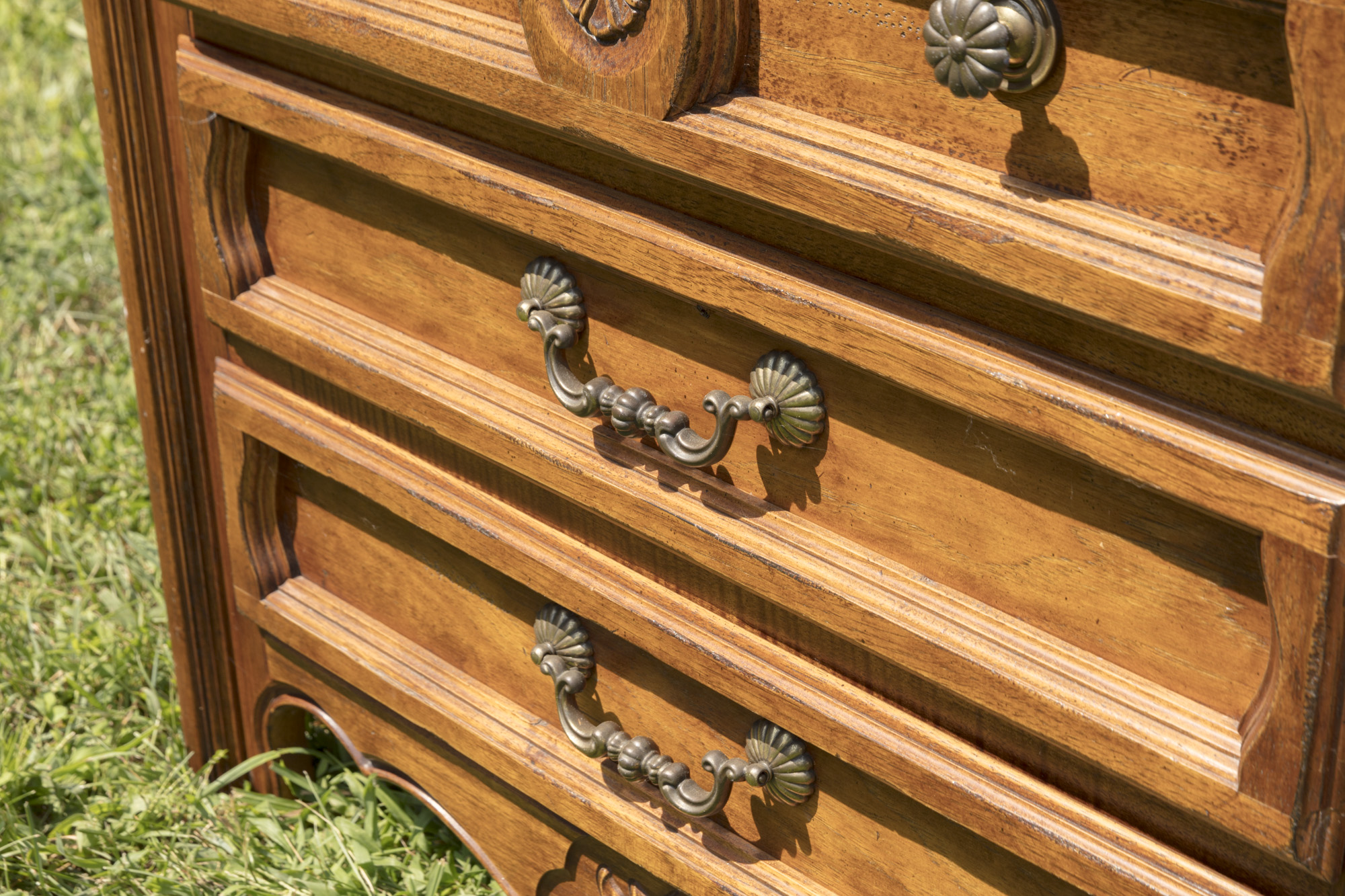 Vintage French Provincial Style Three-Drawer Chest by Thomasville