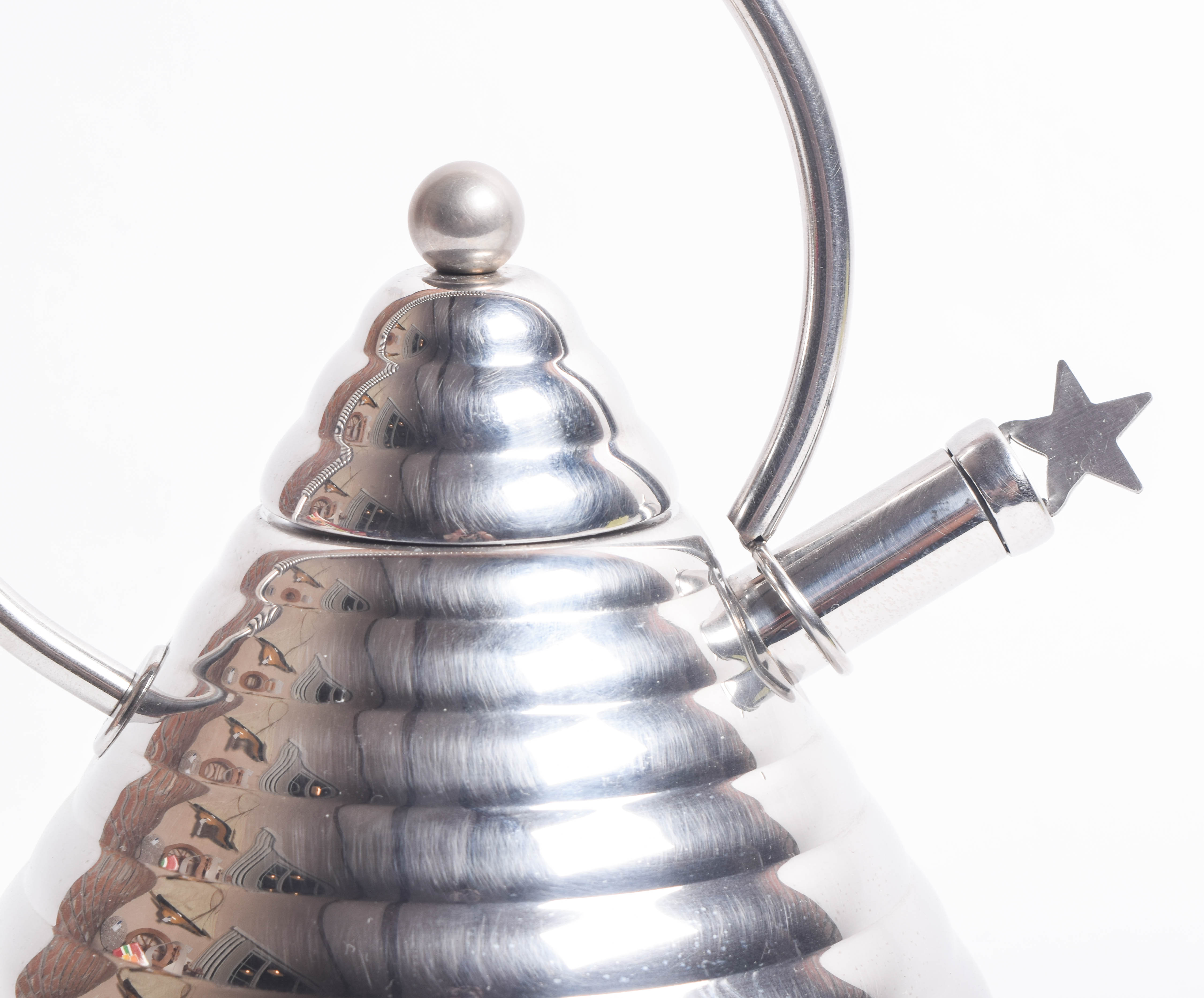 Villeroy & Boch "The Vert" and Stella Collection Stainless Pyramid Teapots