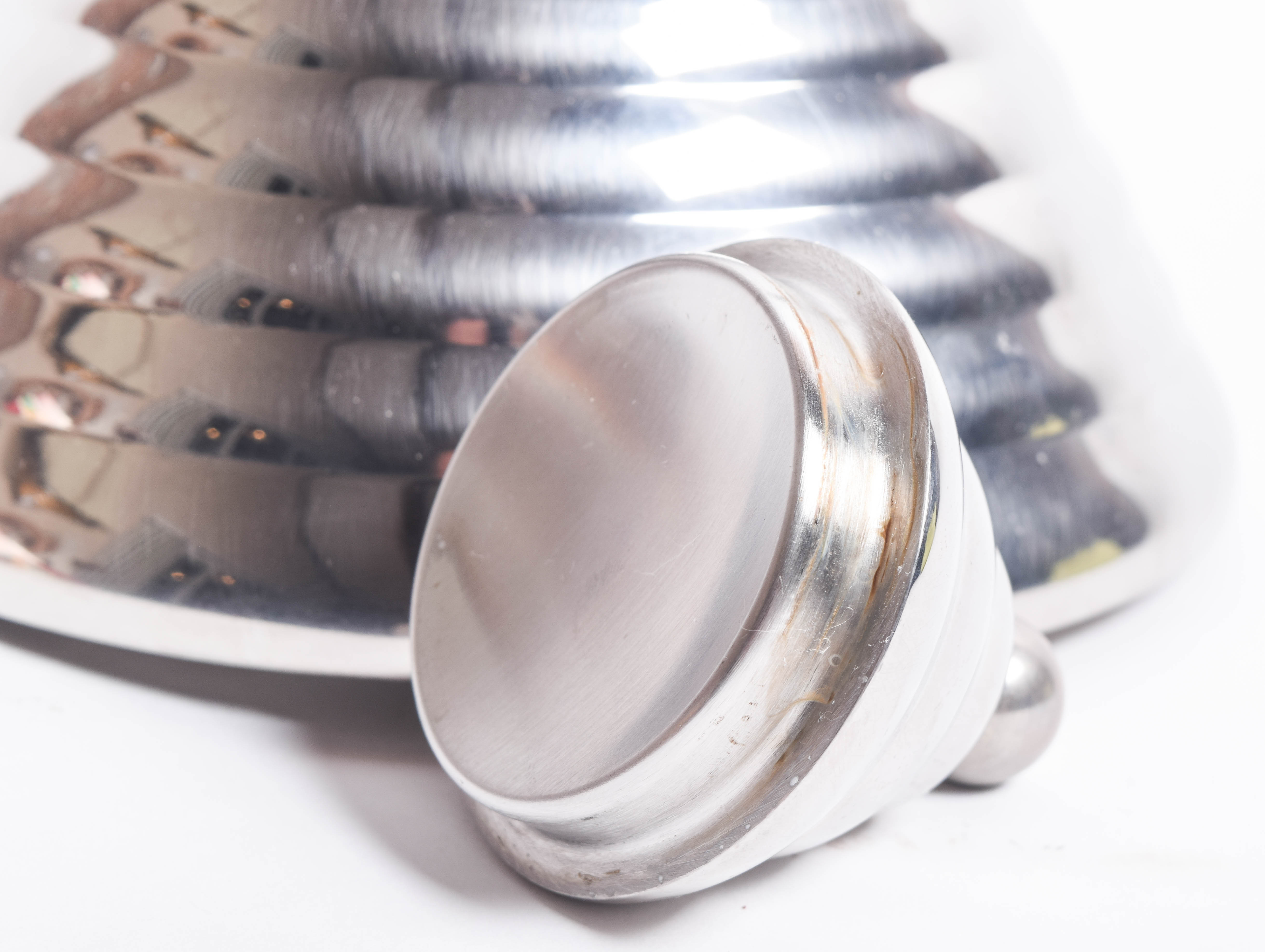 Villeroy & Boch "The Vert" and Stella Collection Stainless Pyramid Teapots