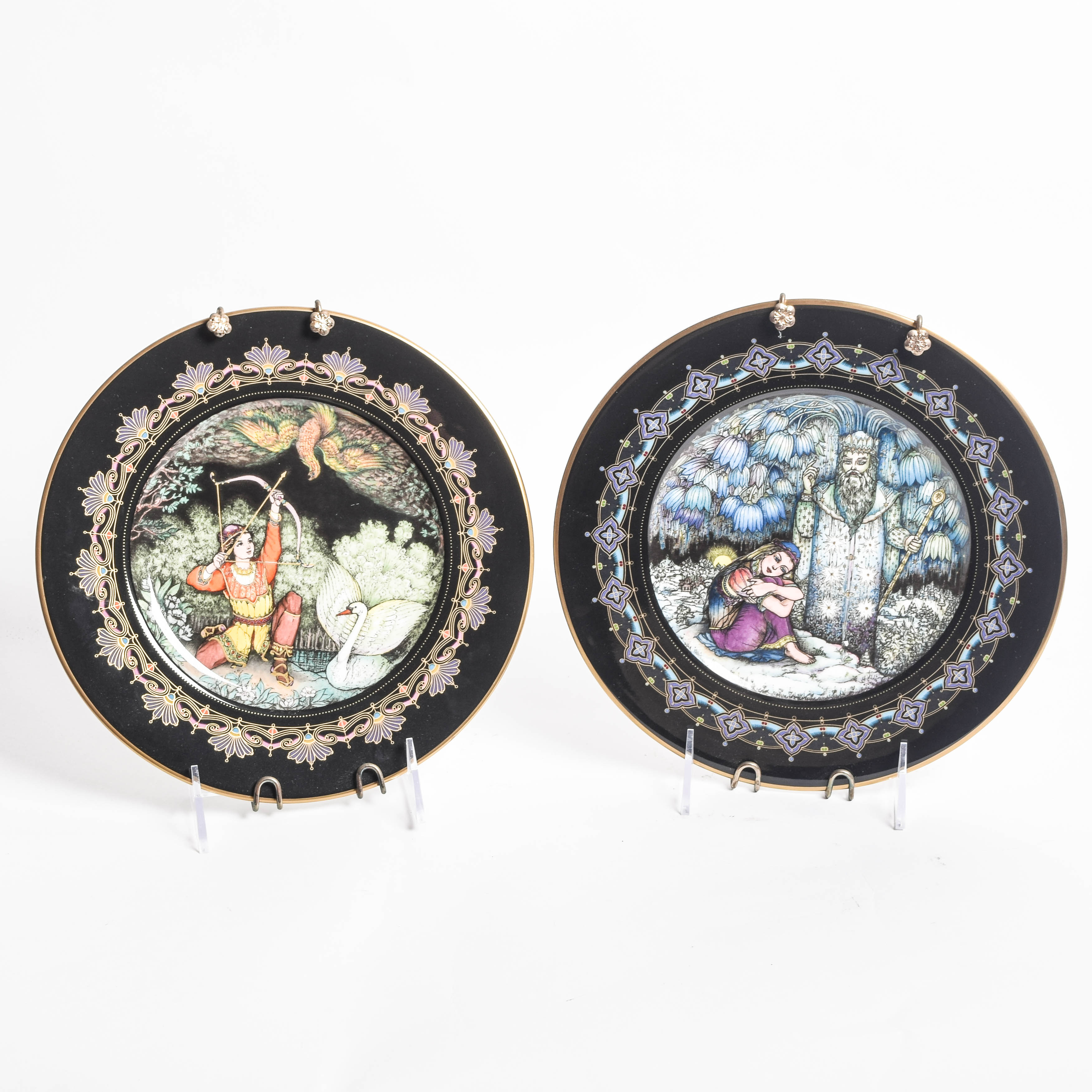 Pair of Marchen Aus Dem Alten Russland Limited Edition Porcelain Plates