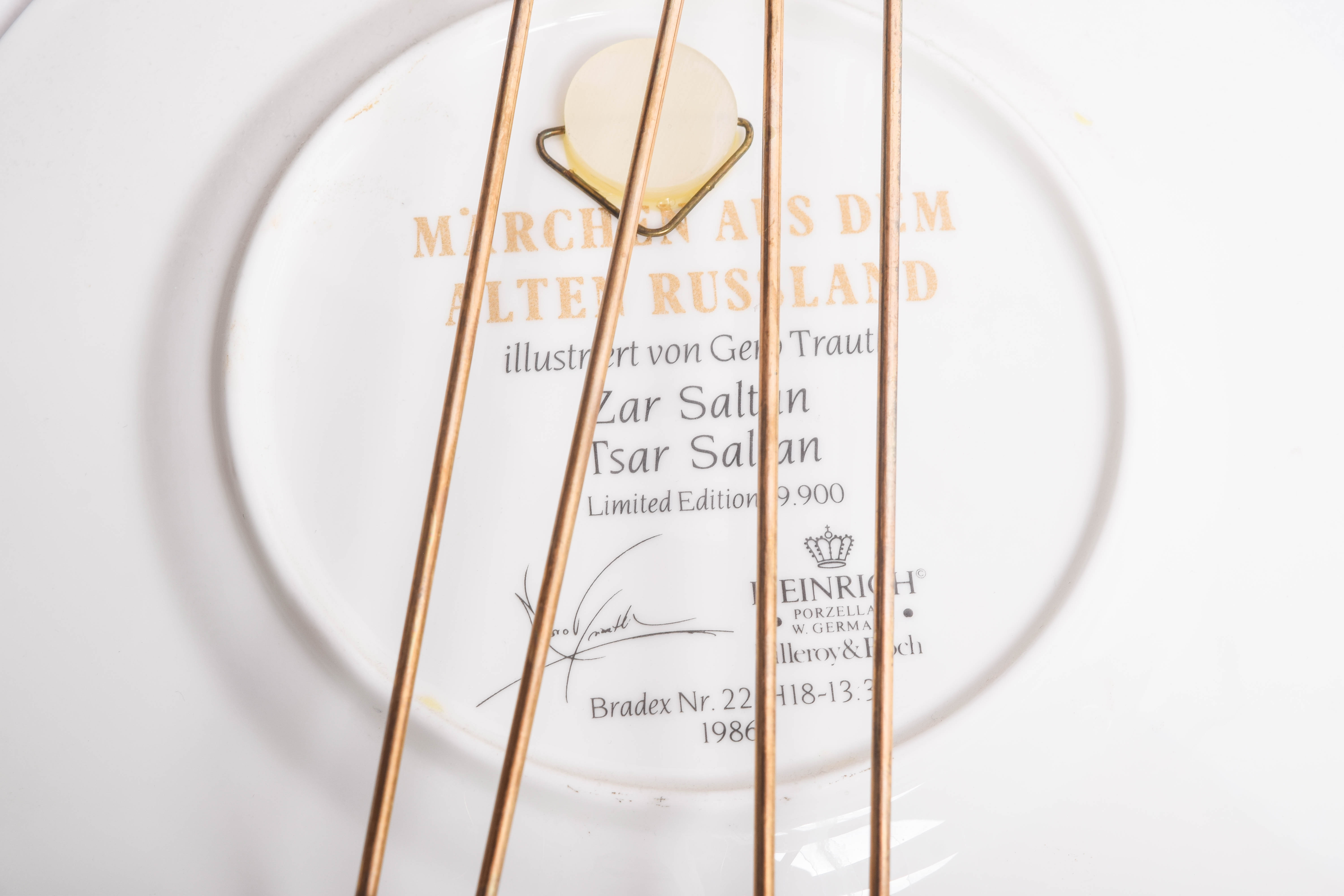 Pair of Marchen Aus Dem Alten Russland Limited Edition Porcelain Plates