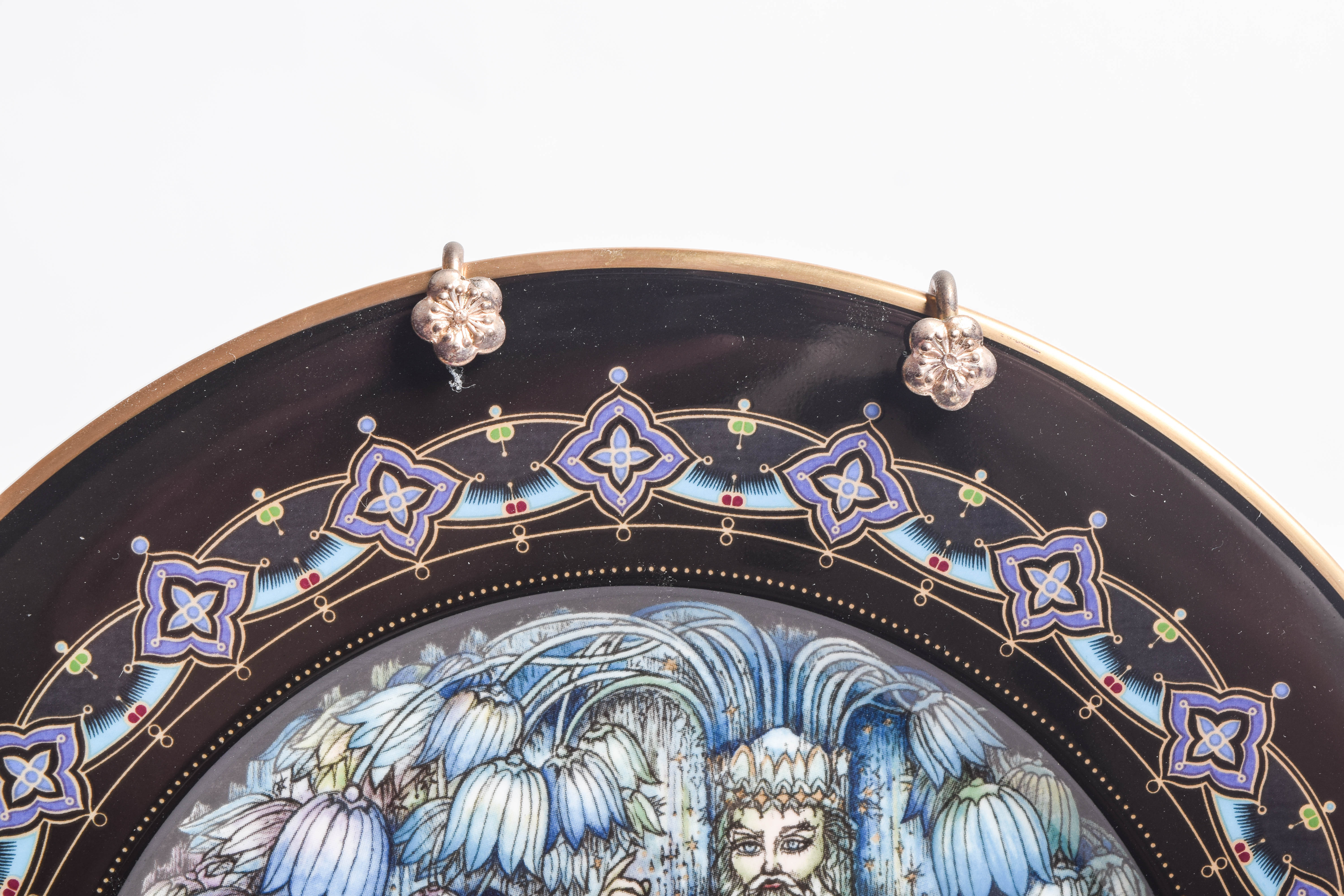 Pair of Marchen Aus Dem Alten Russland Limited Edition Porcelain Plates