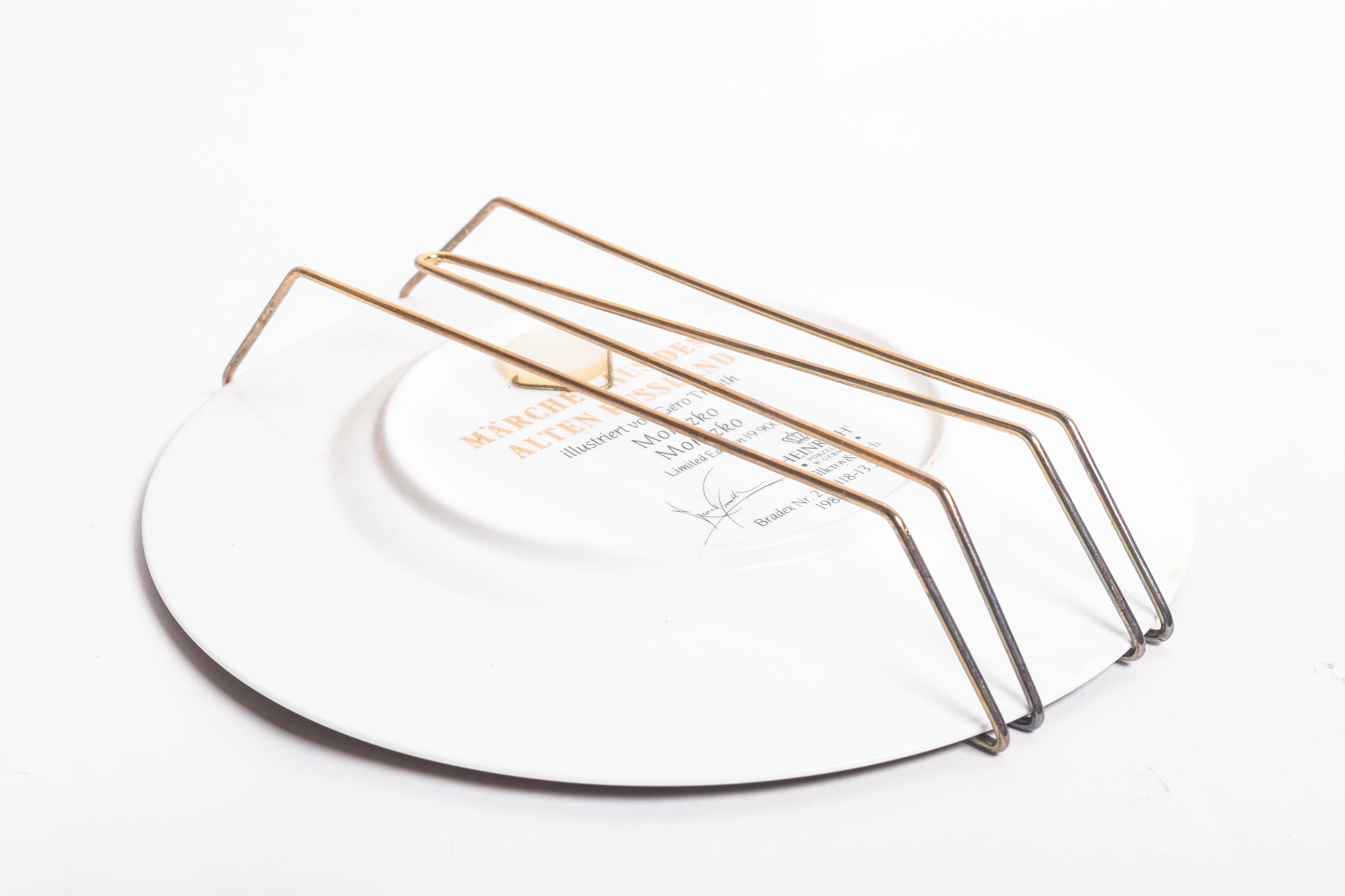 Pair of Marchen Aus Dem Alten Russland Limited Edition Porcelain Plates