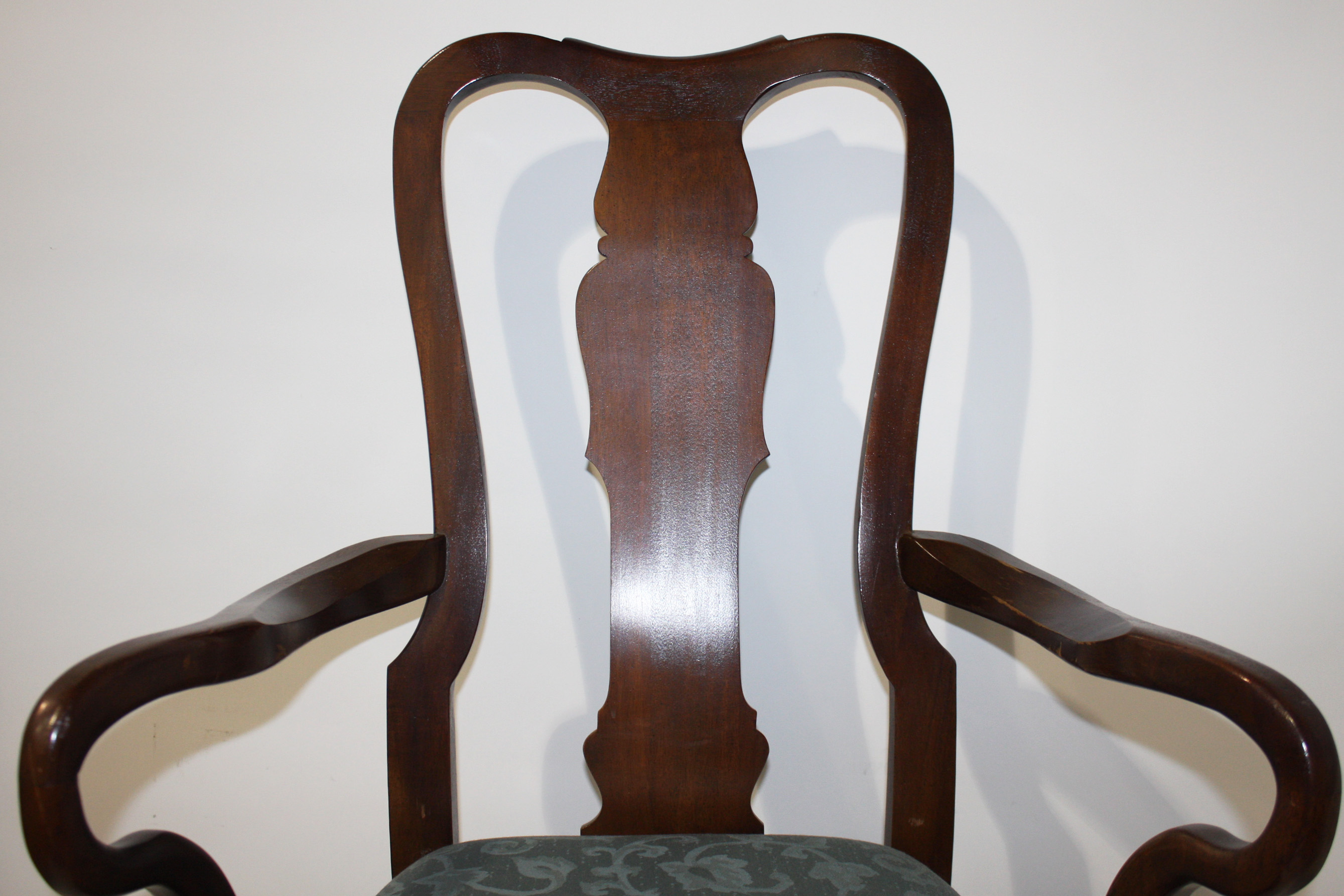A Queen Anne style mahogany dining chair