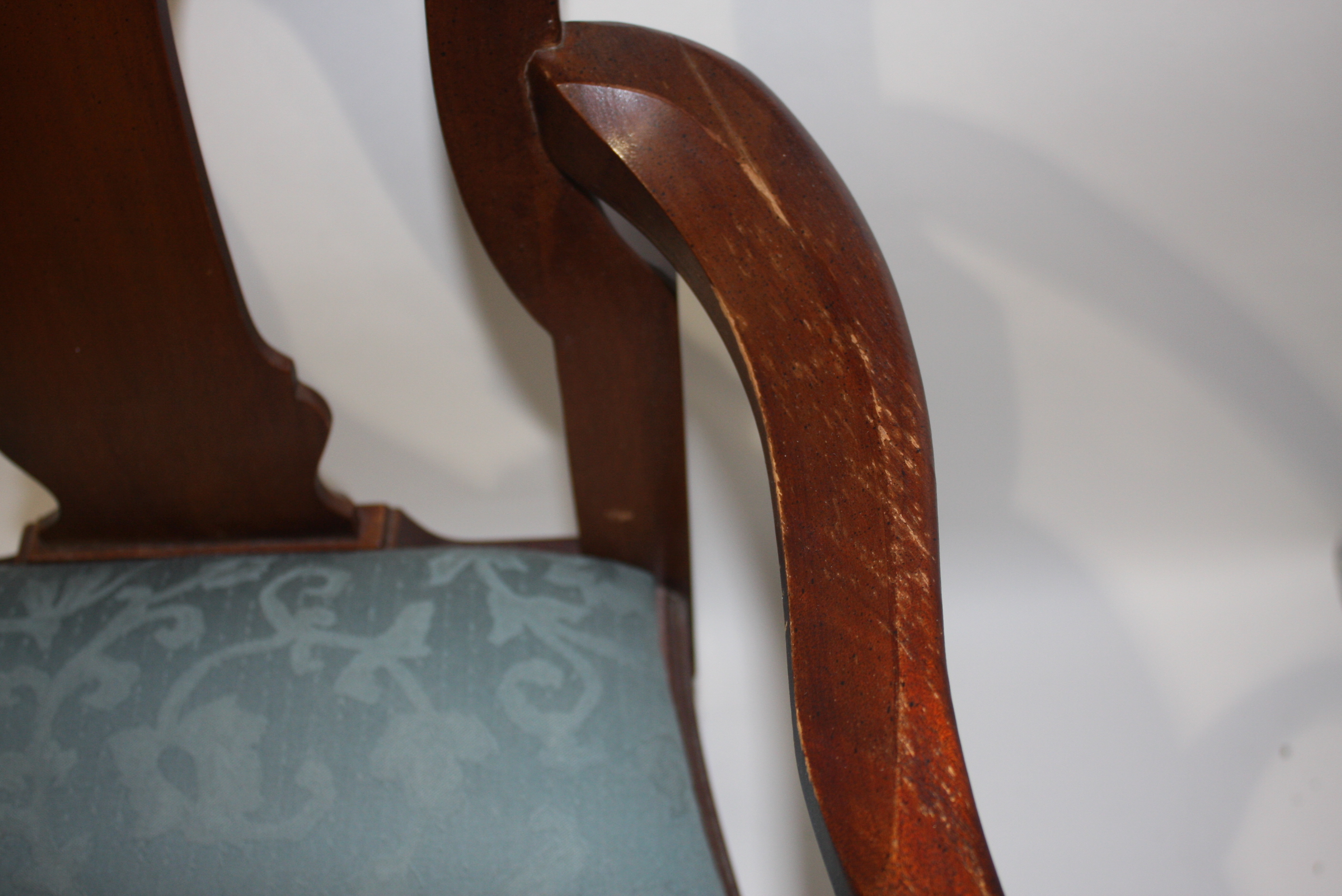 A Queen Anne style mahogany dining chair