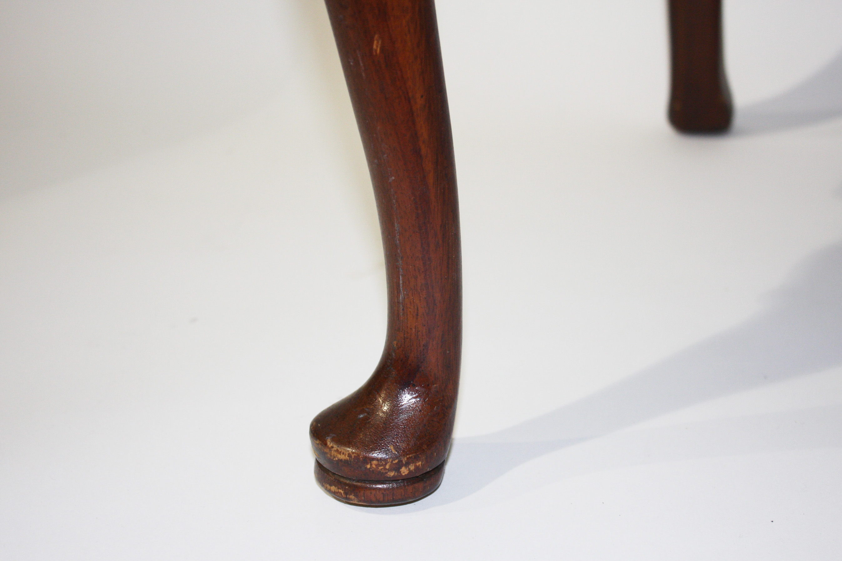 A Queen Anne style mahogany dining chair