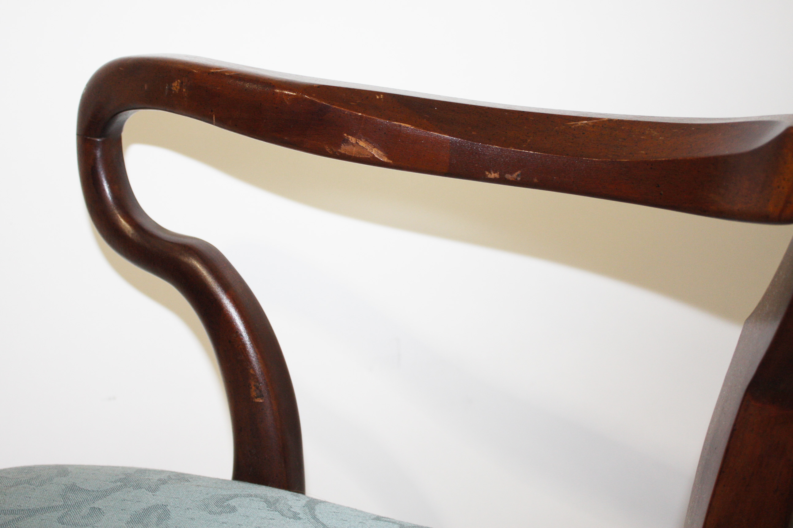 A Queen Anne style mahogany dining chair