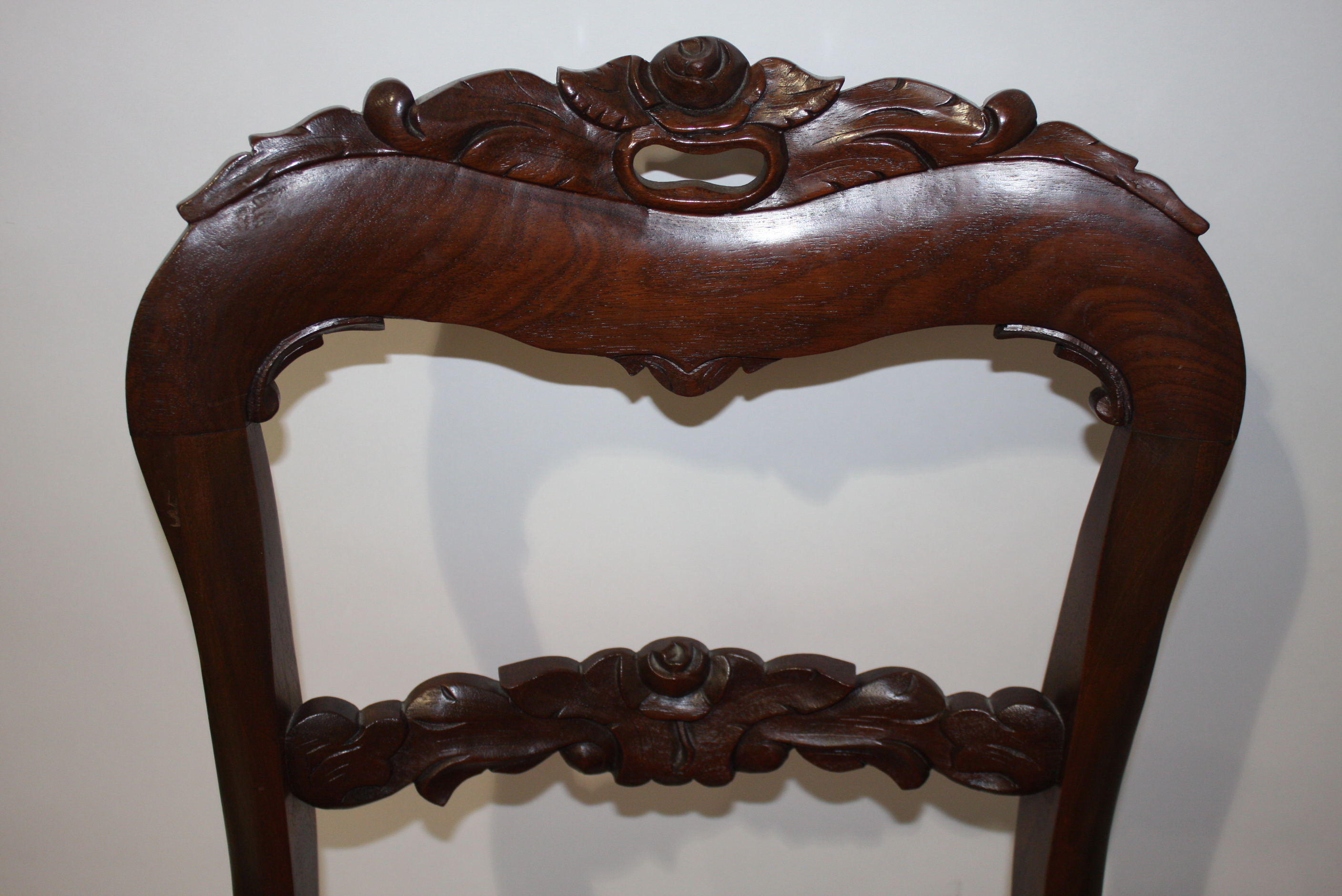 Classical Style Mahogany Side Chair