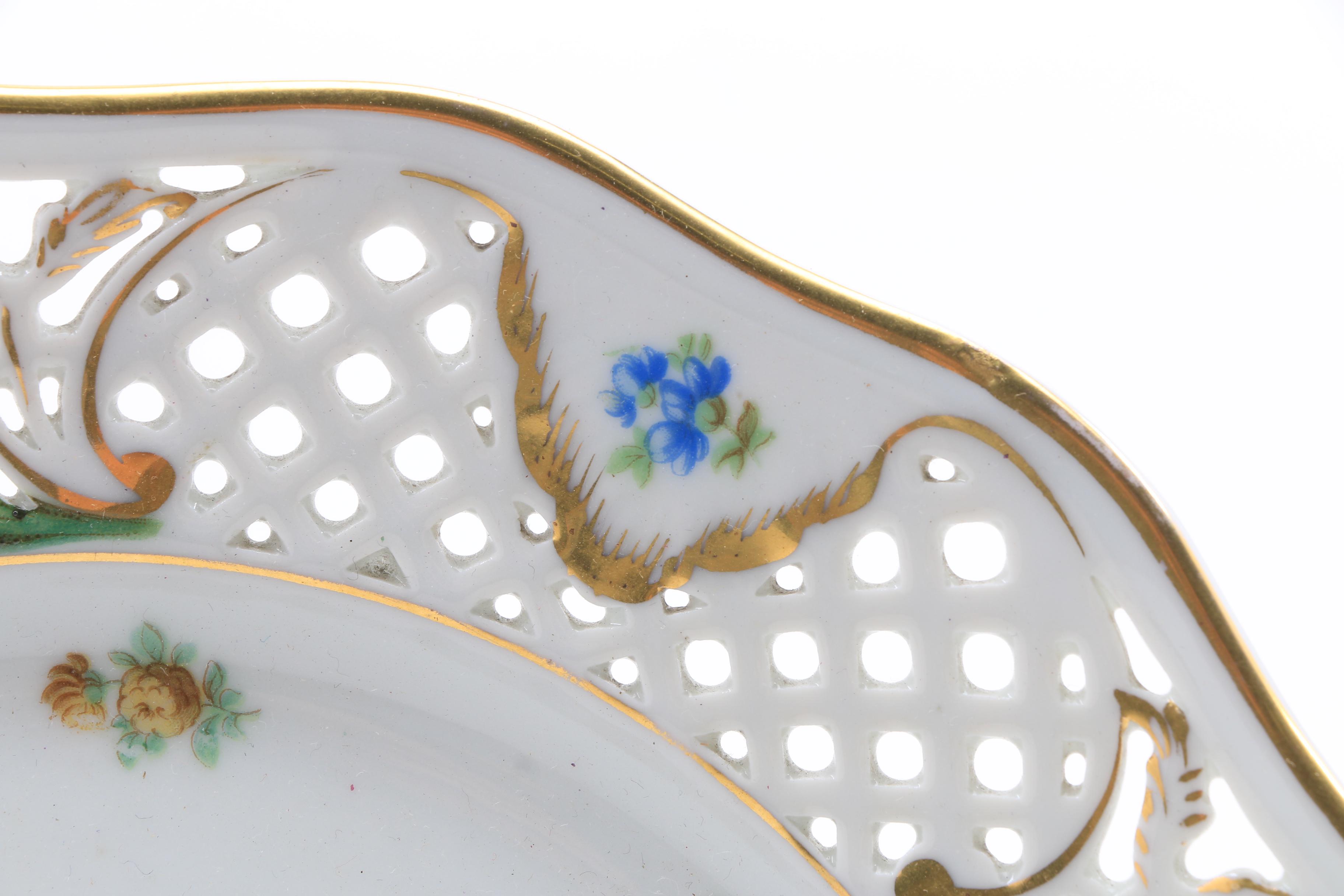 Schuman Bavarian Porcelain, "Chateau Bouquet" Compotes and Pot