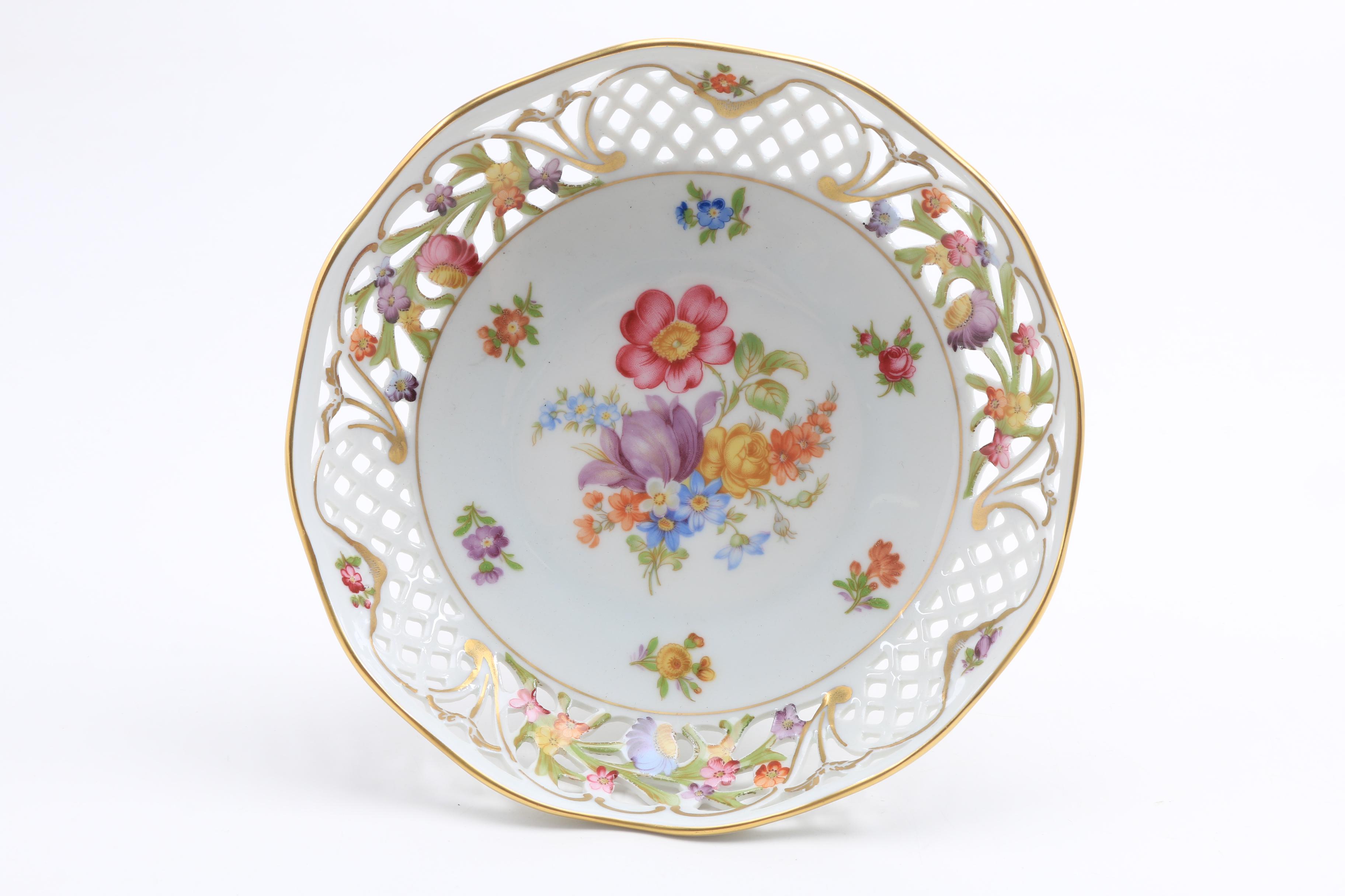 Schuman Bavarian Porcelain, "Chateau Bouquet" Compotes and Pot