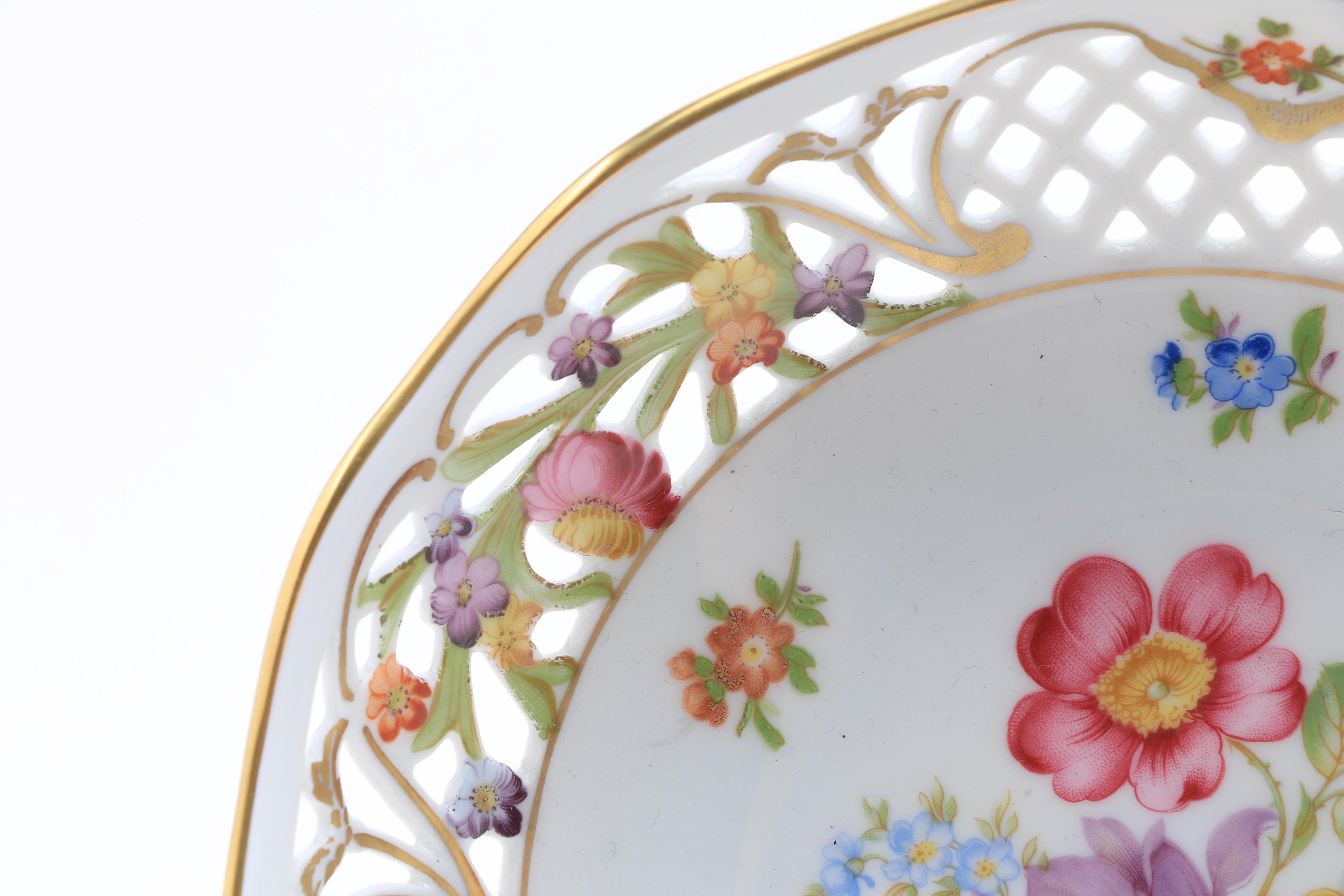 Schuman Bavarian Porcelain, "Chateau Bouquet" Compotes and Pot