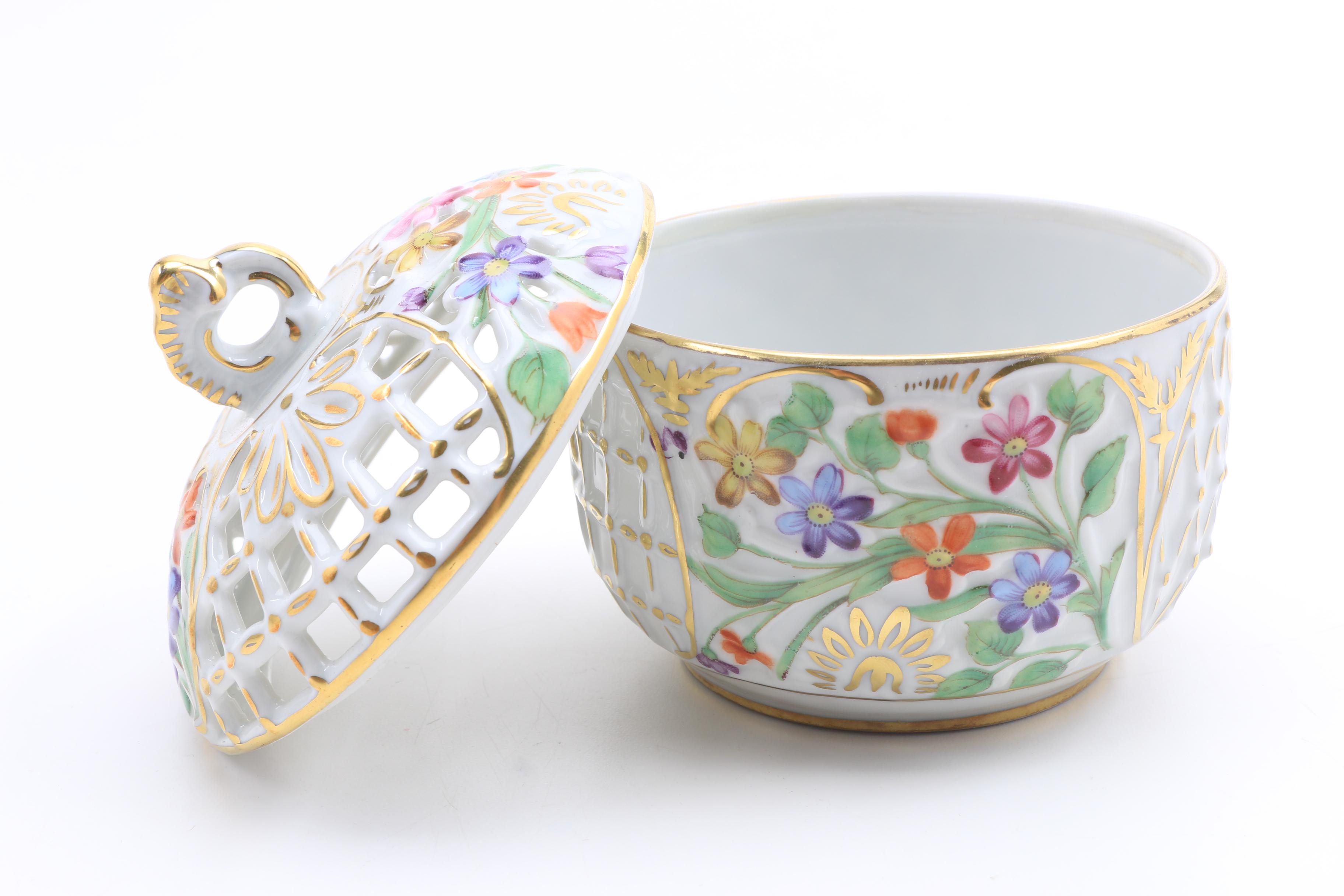 Schuman Bavarian Porcelain, "Chateau Bouquet" Compotes and Pot