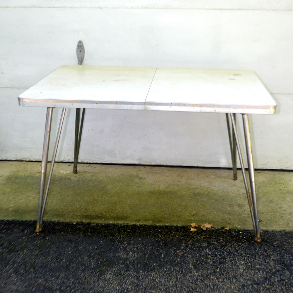 Vintage MidCentury Kitchen Table EBTH