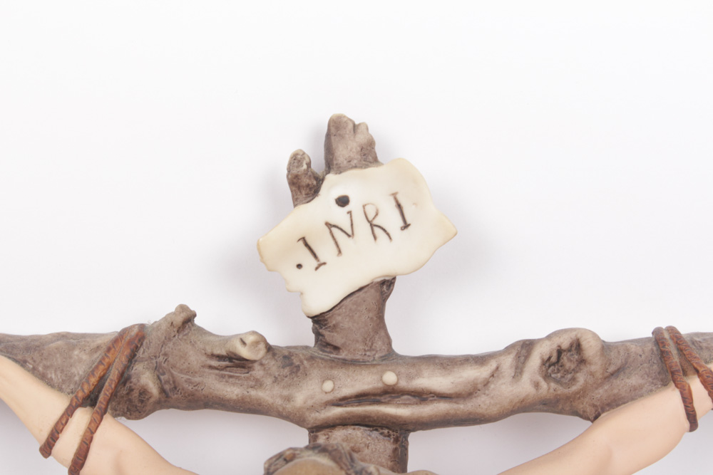 Giuseppe Armani Vintage Limited Edition Capodimonte Crucifix