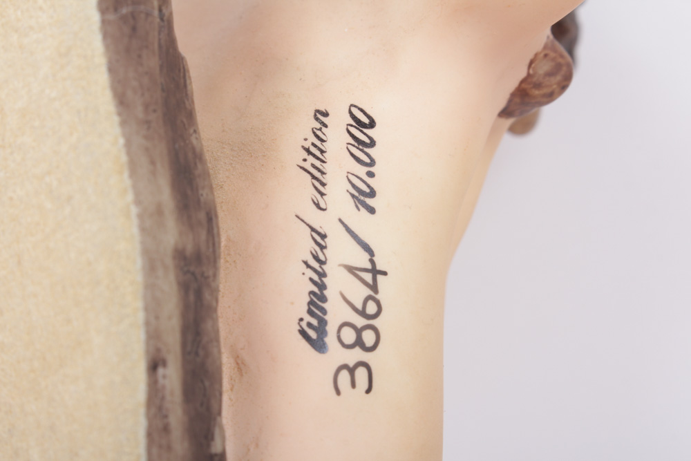 Giuseppe Armani Vintage Limited Edition Capodimonte Crucifix