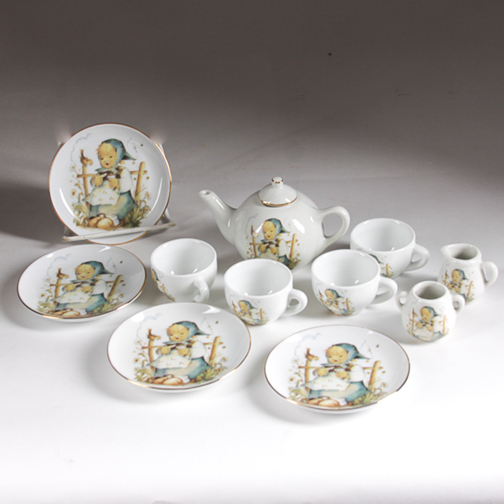 Reutter Hummel "He Loves Me" Porcelain Child's Tea Set