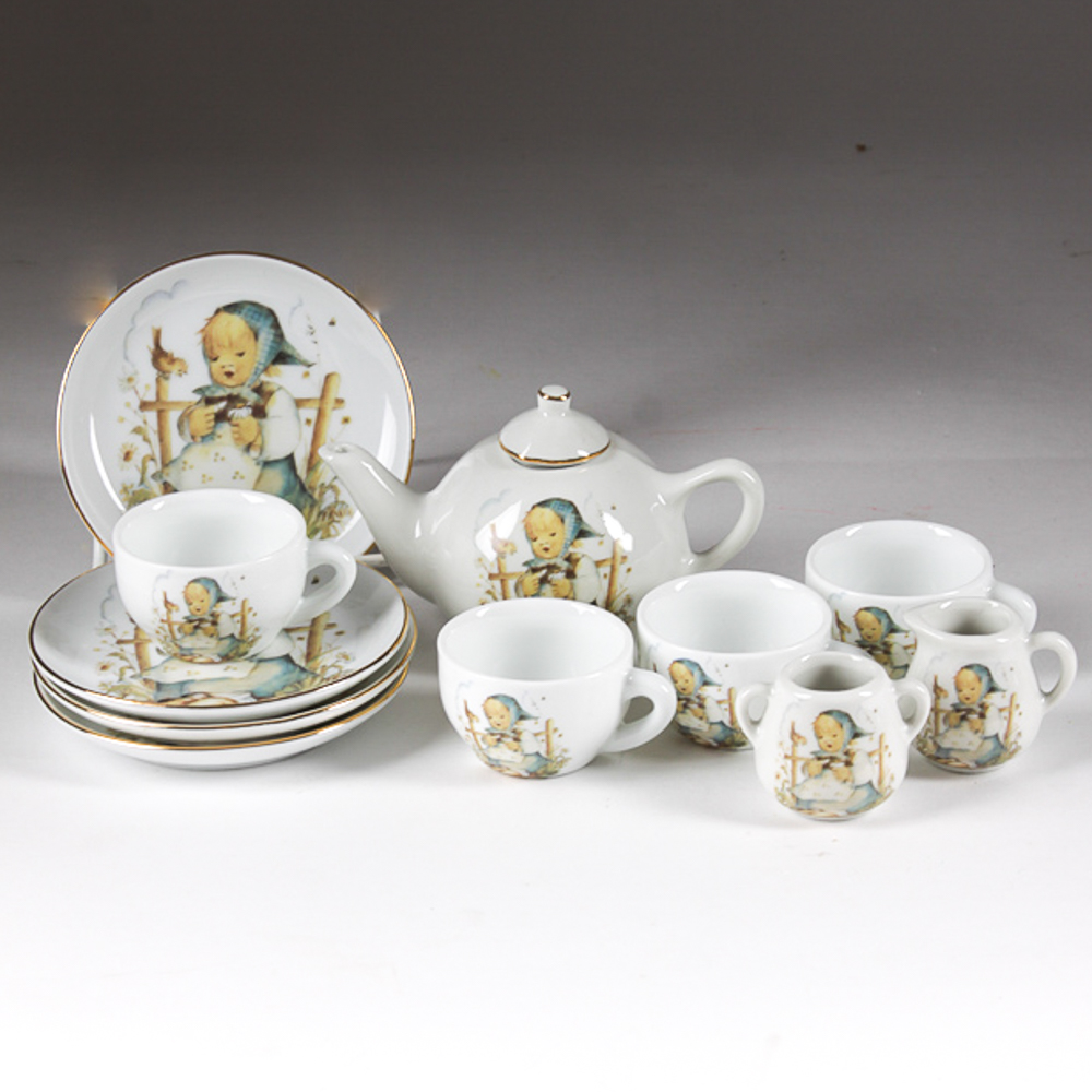 Reutter Hummel "He Loves Me" Porcelain Child's Tea Set
