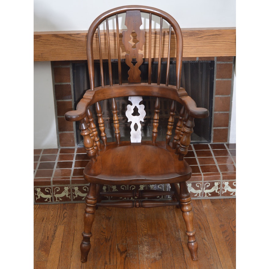 Windsor Style Bow-Back Armchair