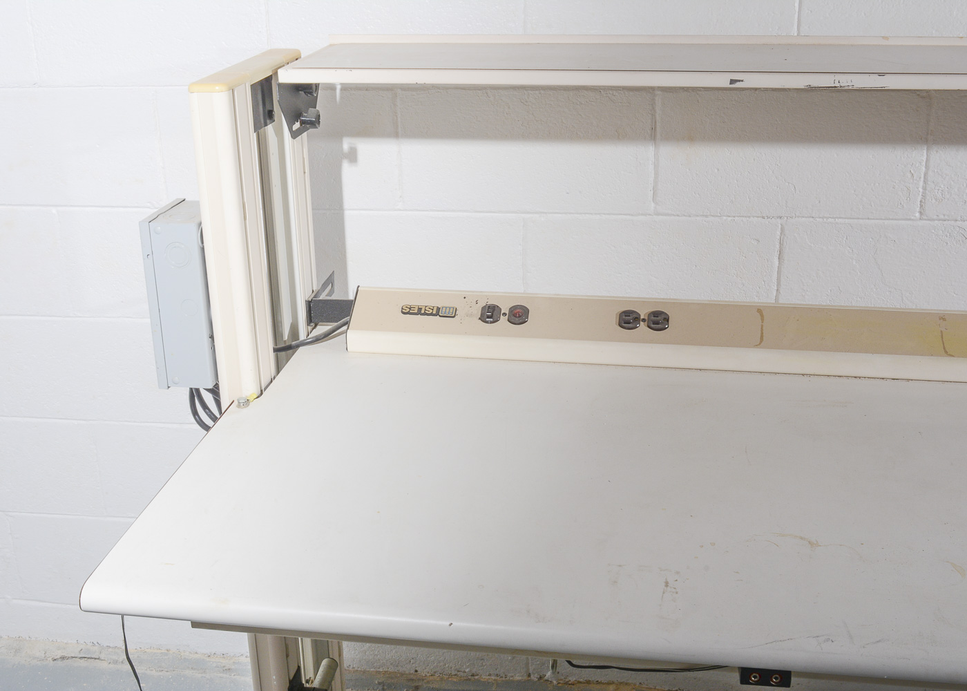 Isles Industrial Metal Workbench