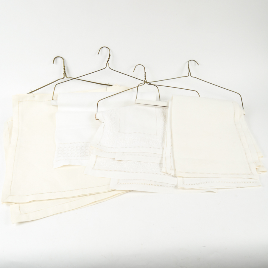 Linen Place Mats and Dinner Napkins