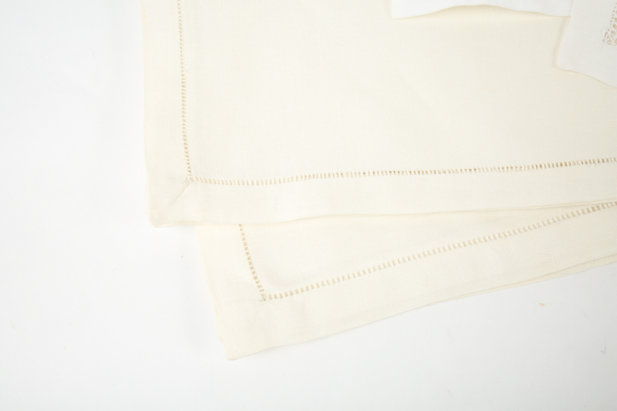 Linen Place Mats and Dinner Napkins