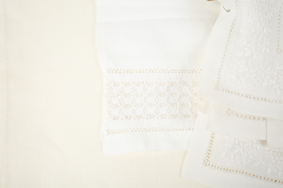 Linen Place Mats and Dinner Napkins
