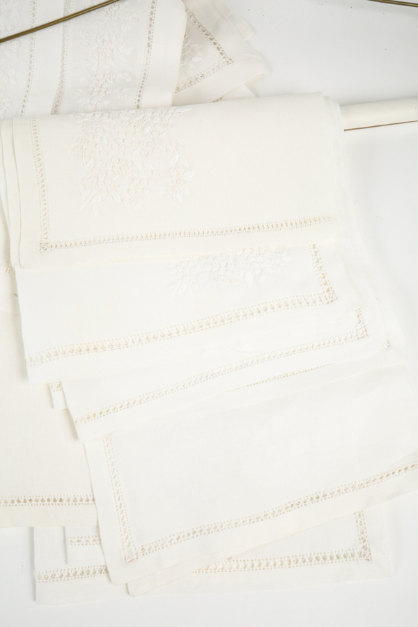 Linen Place Mats and Dinner Napkins