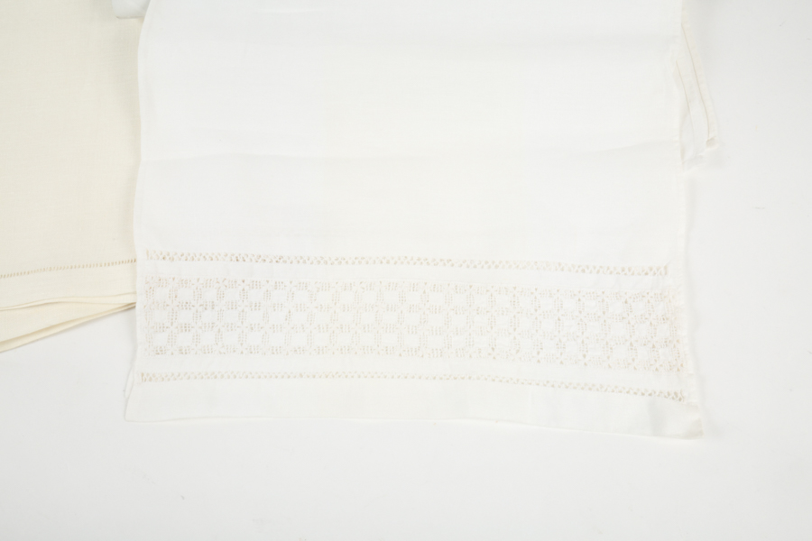 Linen Place Mats and Dinner Napkins