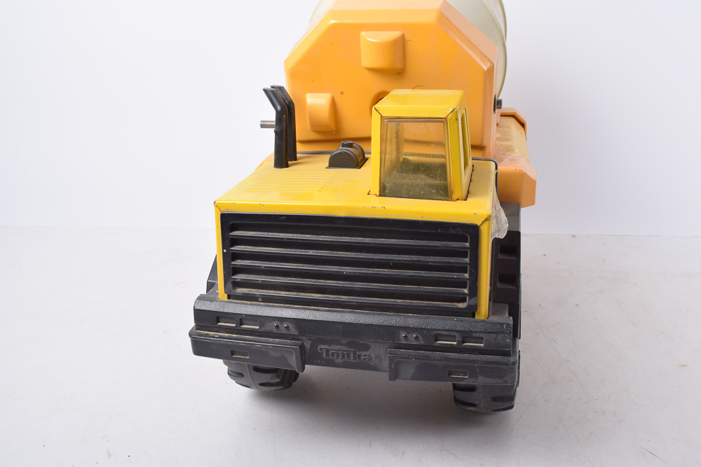 Tonka Toy Turbo-Diesel Cement Mixer