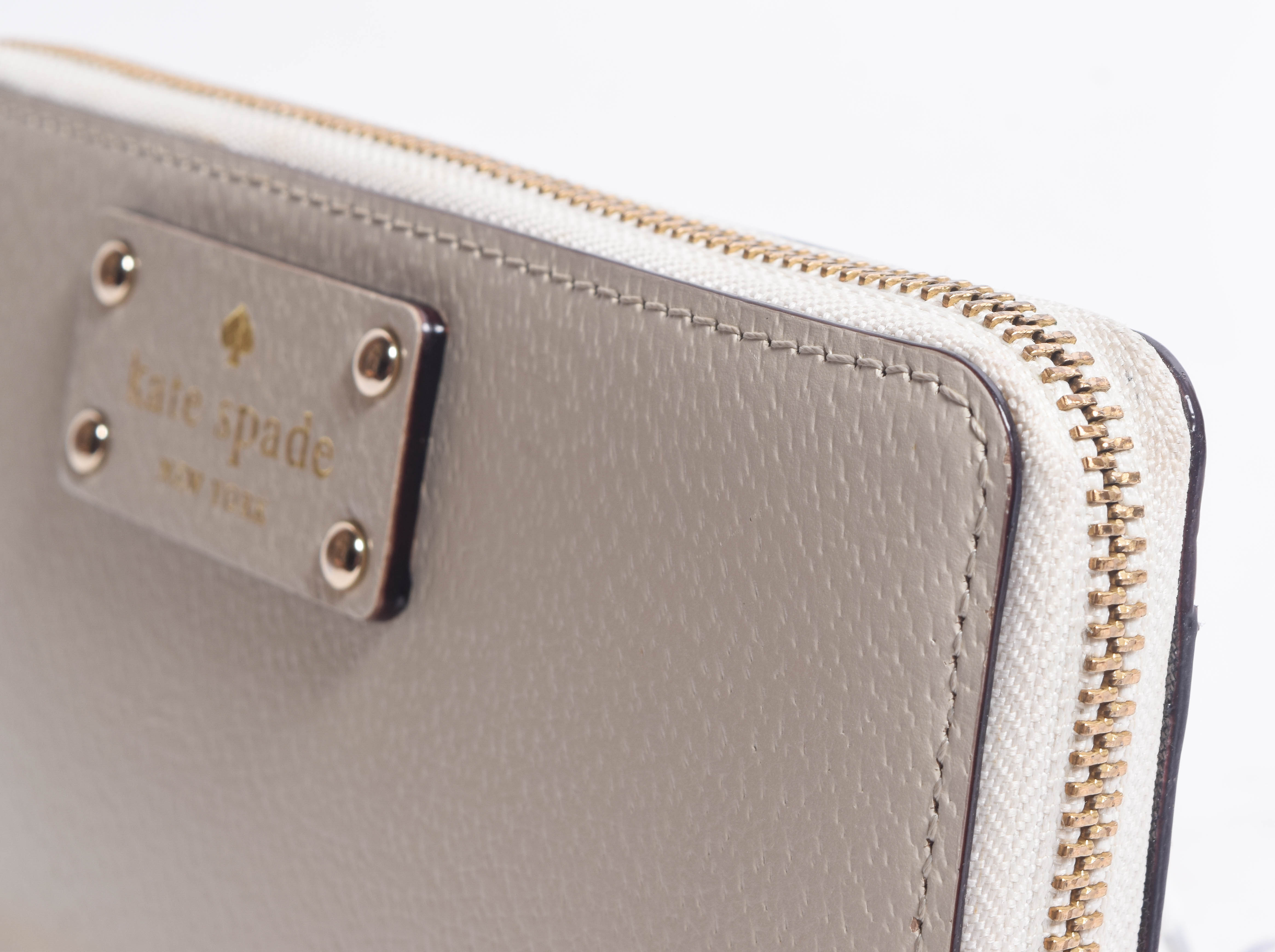 Kate Spade New York Cream Leather Zip Around Clutch Wallet