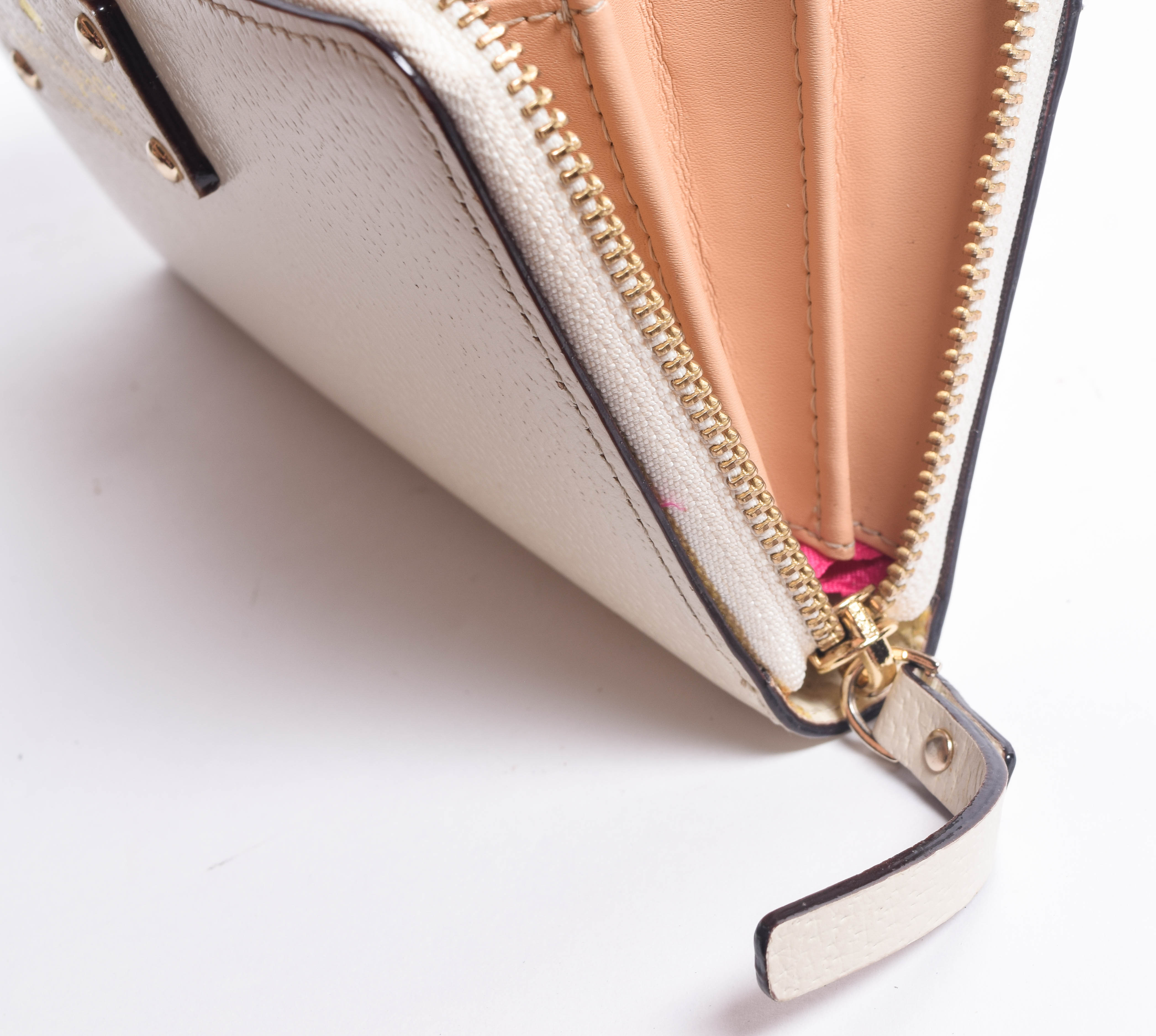 Kate Spade New York Cream Leather Zip Around Clutch Wallet