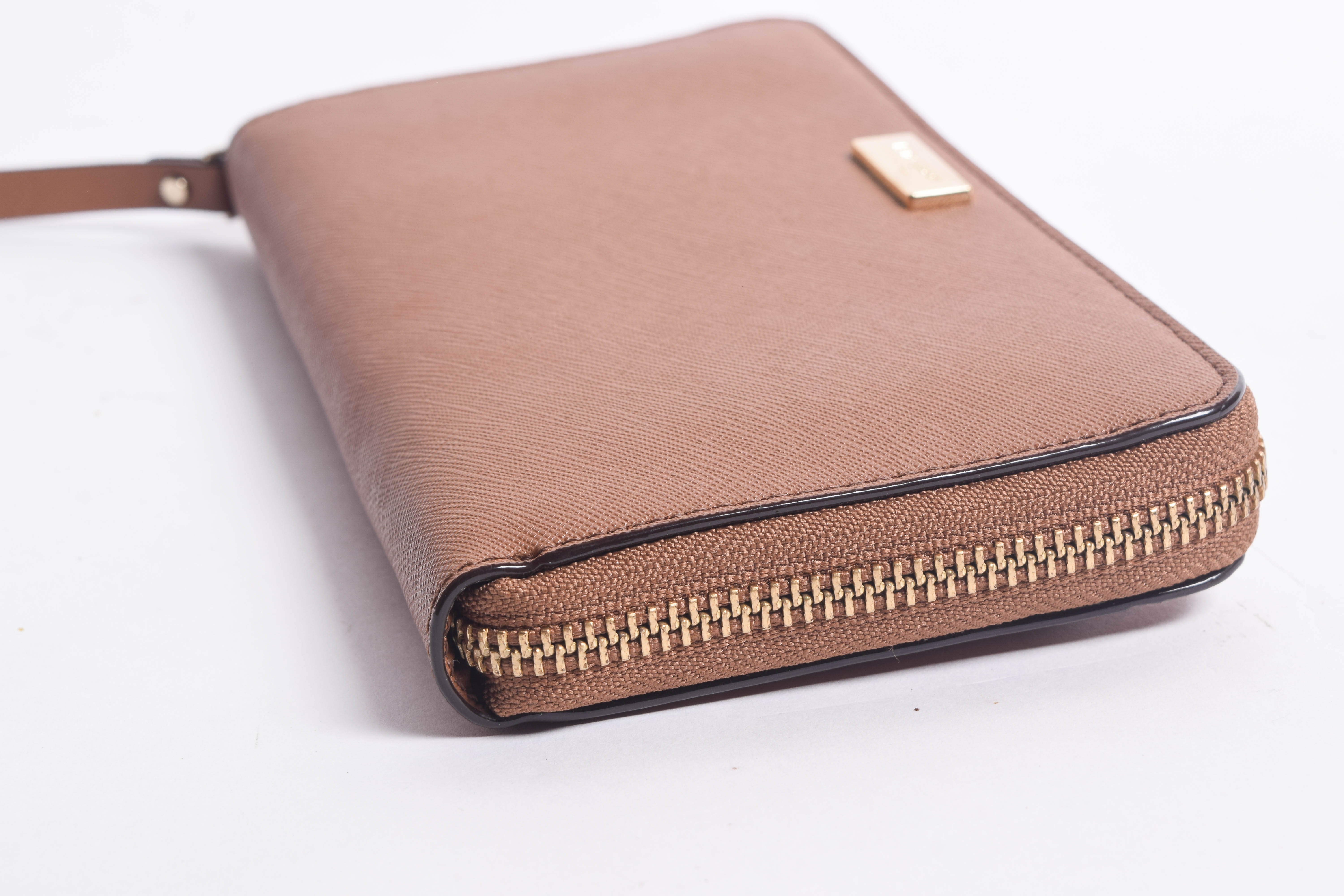 Kate Spade New York Brown Leather Zip Around Clutch Wallet