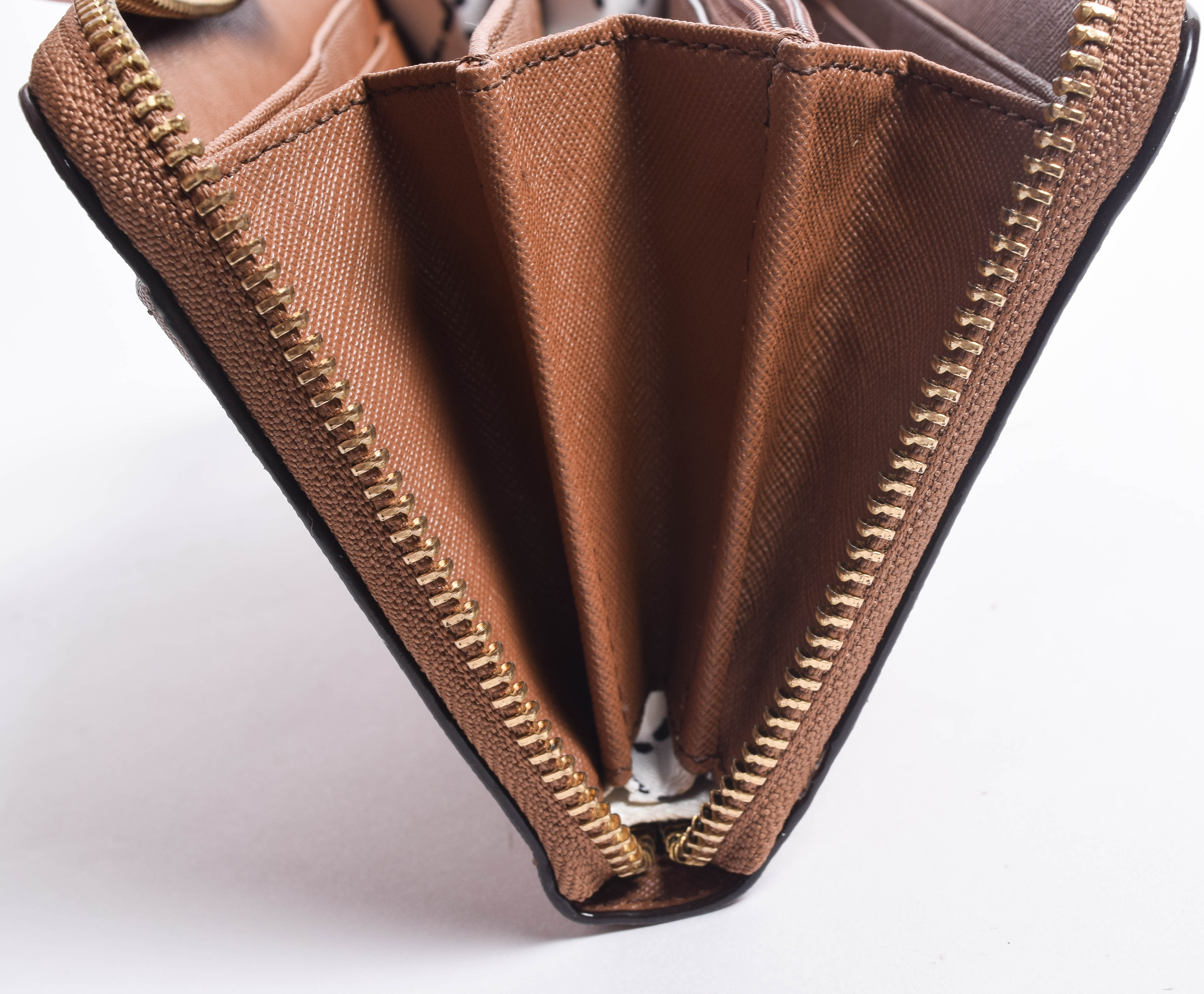 Kate Spade New York Brown Leather Zip Around Clutch Wallet