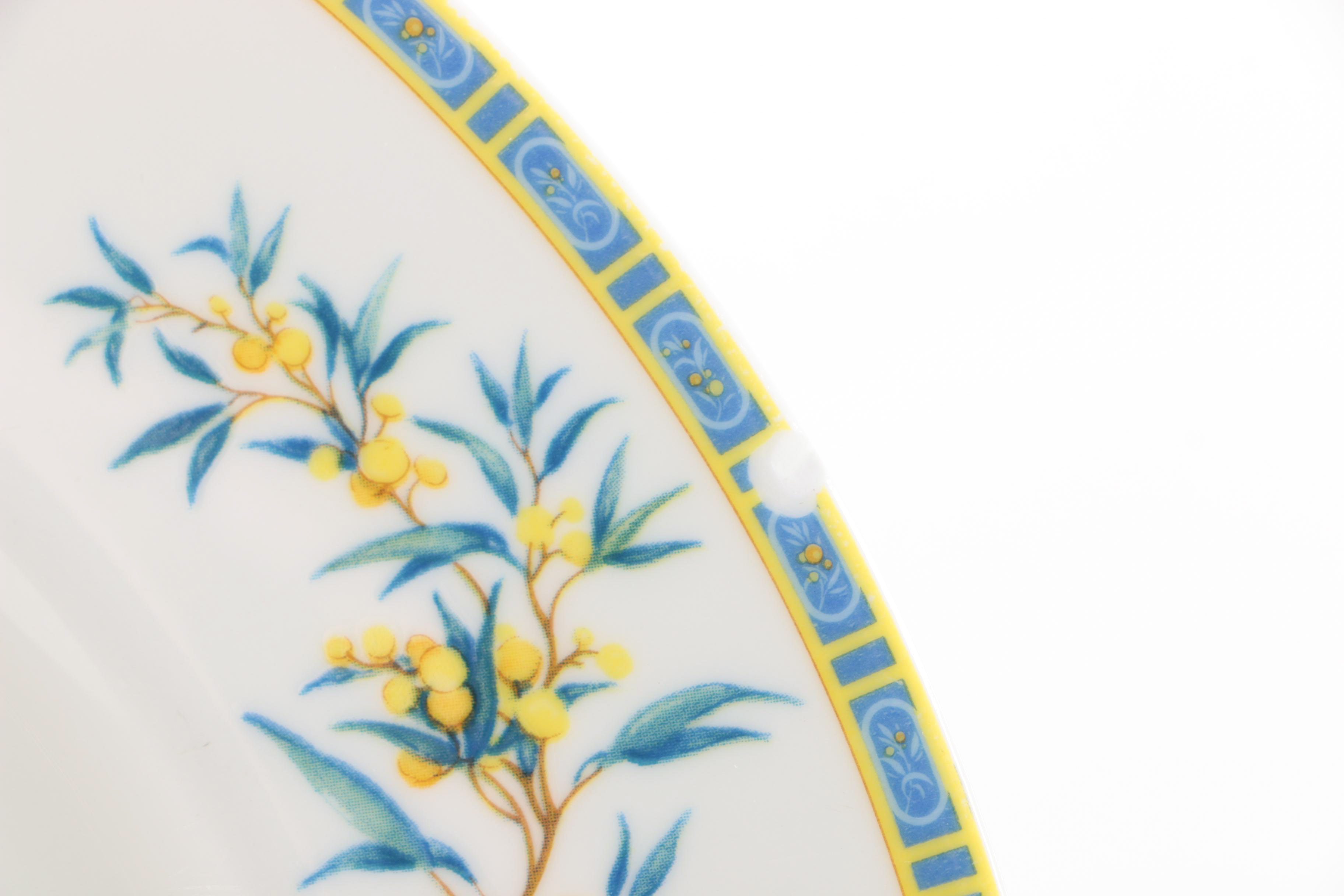 Wedgwood "Citrons" Bone China Service Circa 1993