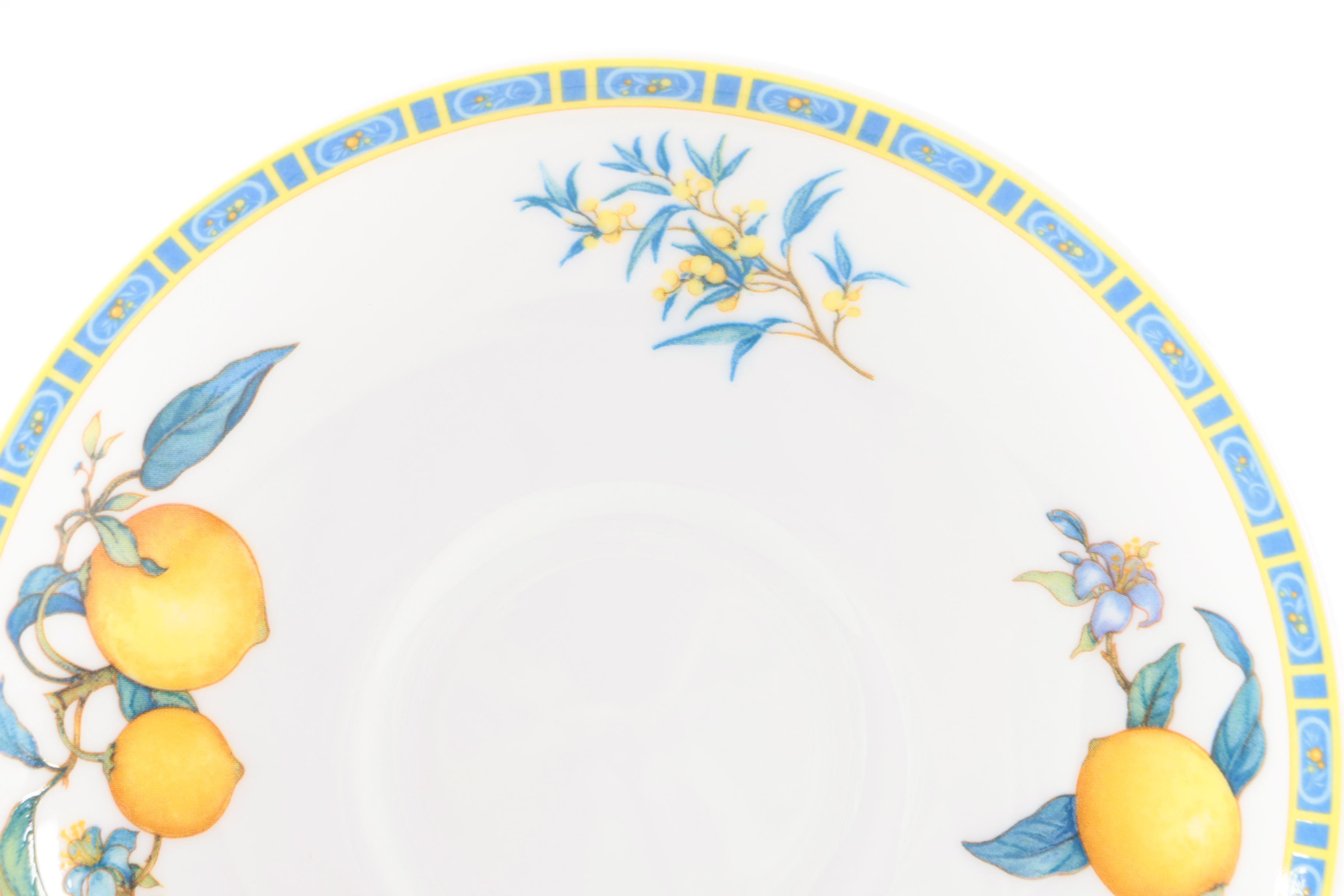 Wedgwood "Citrons" Bone China Service Circa 1993